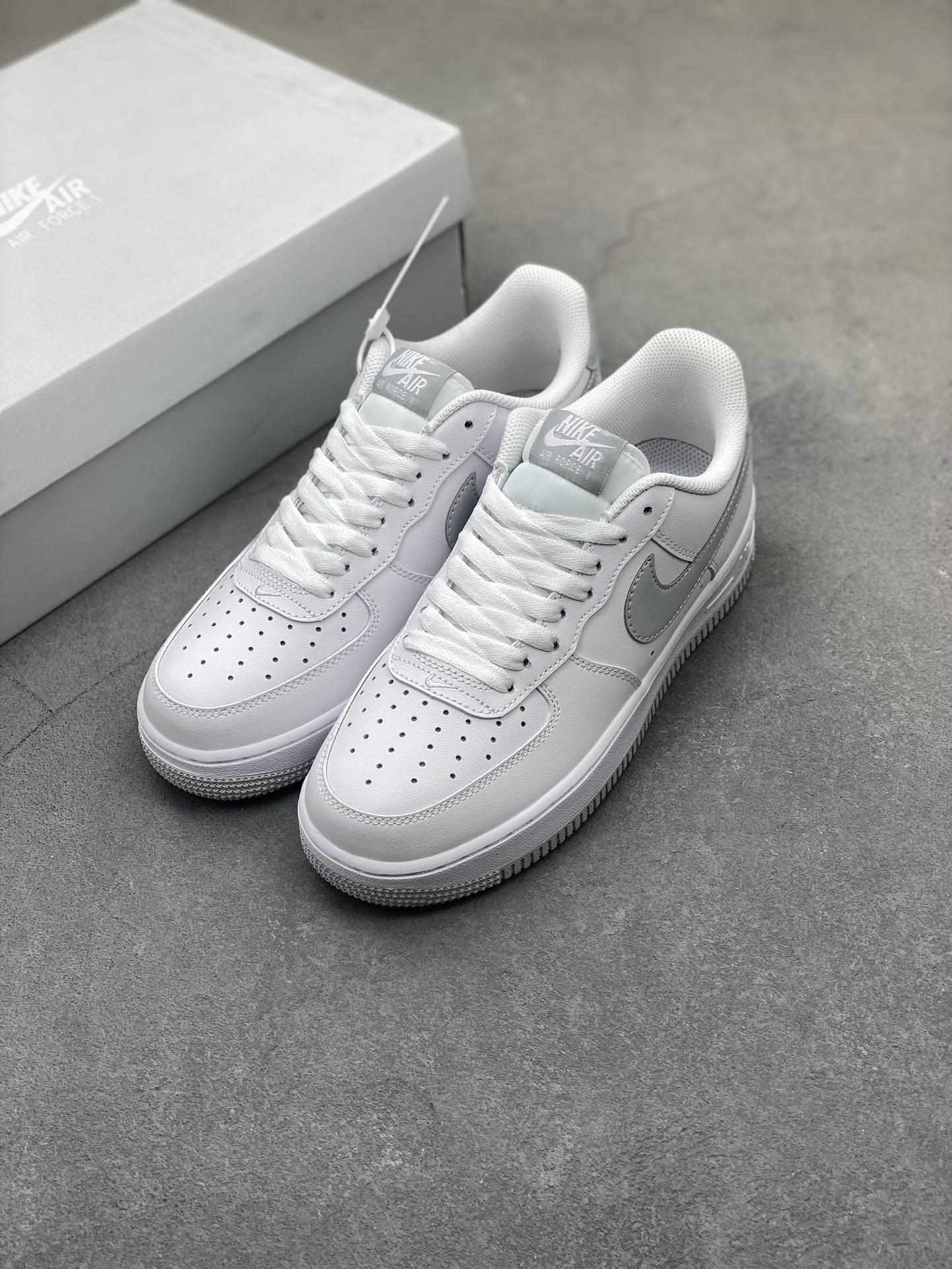 Nike Air Force 1 Low White/Grey Casual Sneakers DC2911-100 9 i1722107486 3329 6