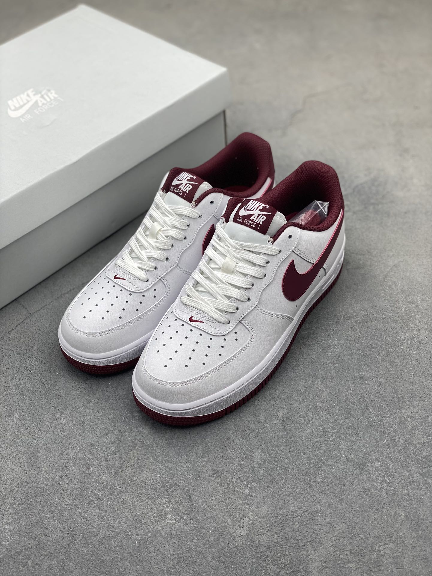 Nike Air Force 1 Low White Burgundy Casual Shoes FV5948-105 9 i1722107568 1313 3