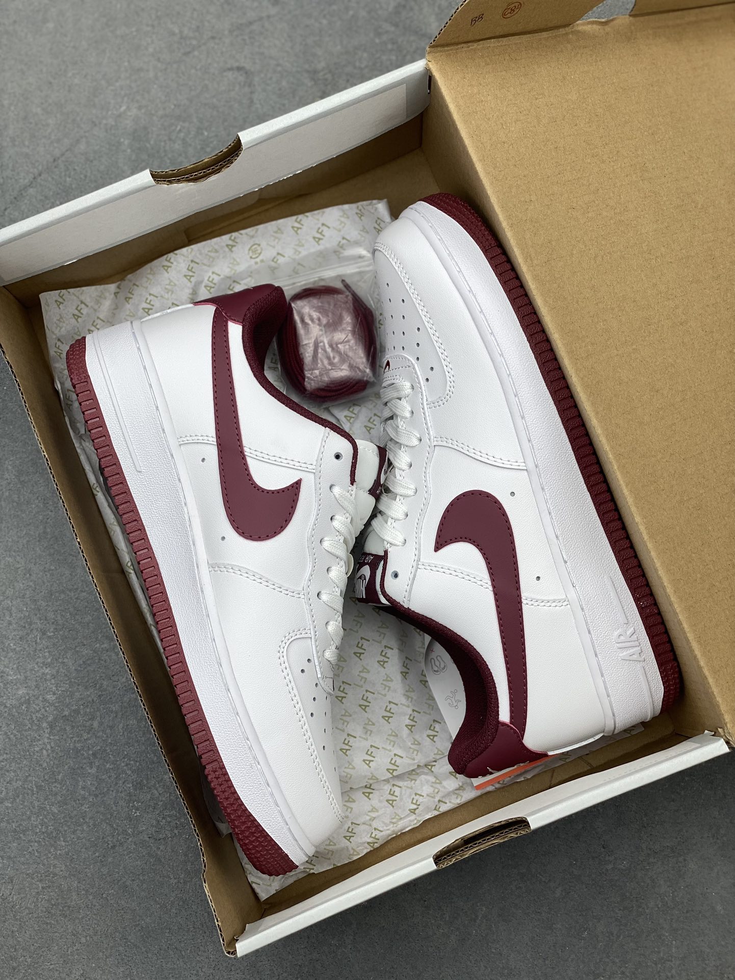 Nike Air Force 1 Low White Burgundy Casual Shoes FV5948-105 10 i1722107568 2607 4