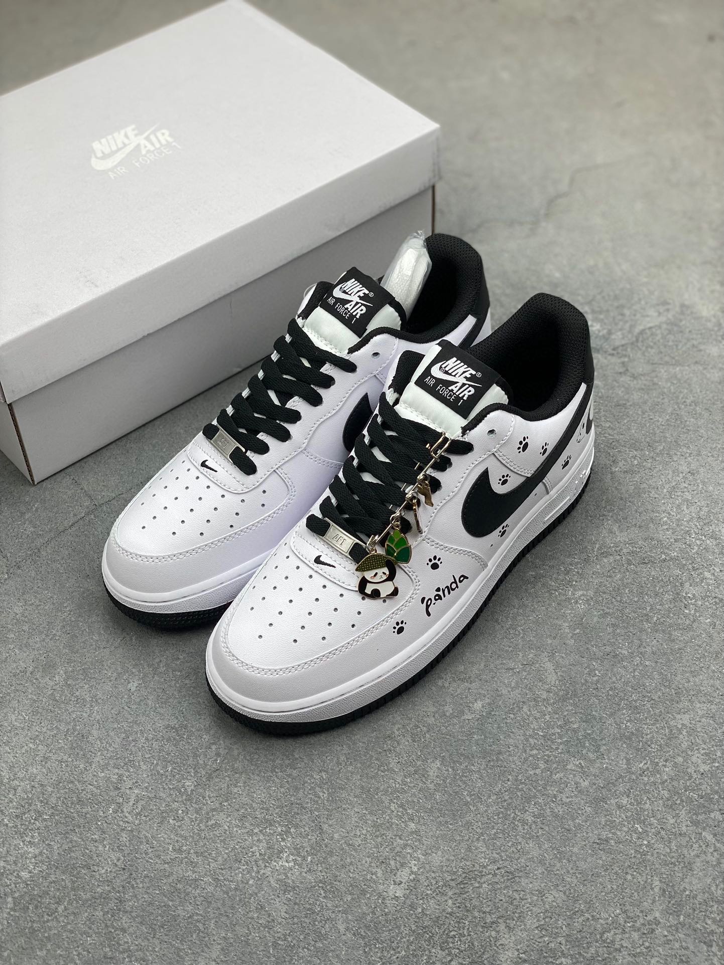Nike Air Force 1 '07 Low Panda Custom Sneakers - Limited Edition 9 i1722108264 1397 3