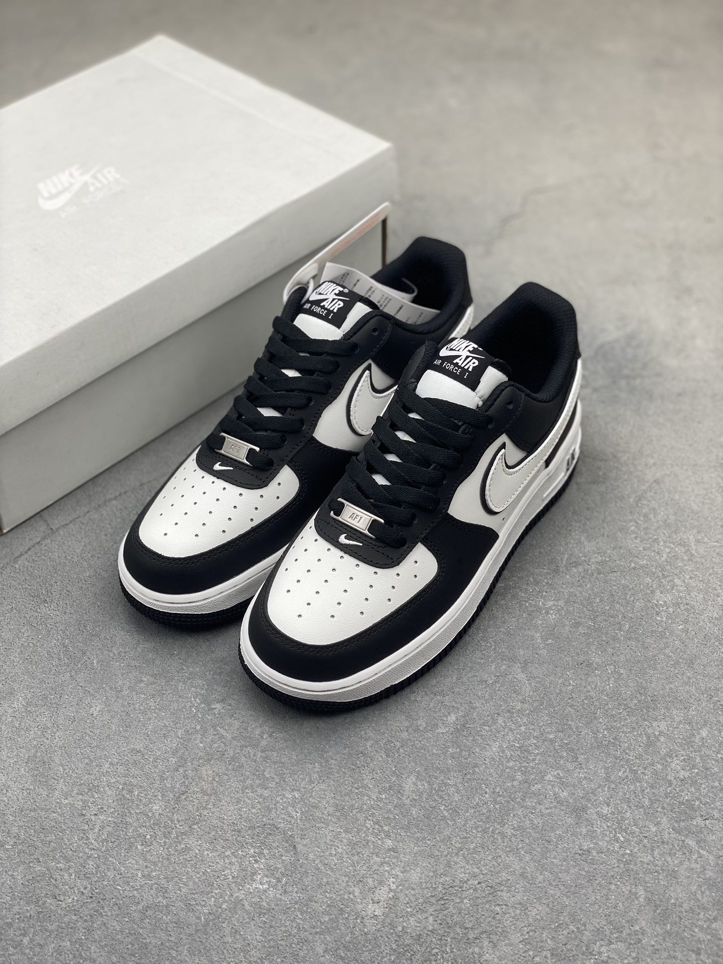Nike Air Force 1 '07 Low Black/White Casual Shoes DV0788-001 9 i1722108300 1471 1