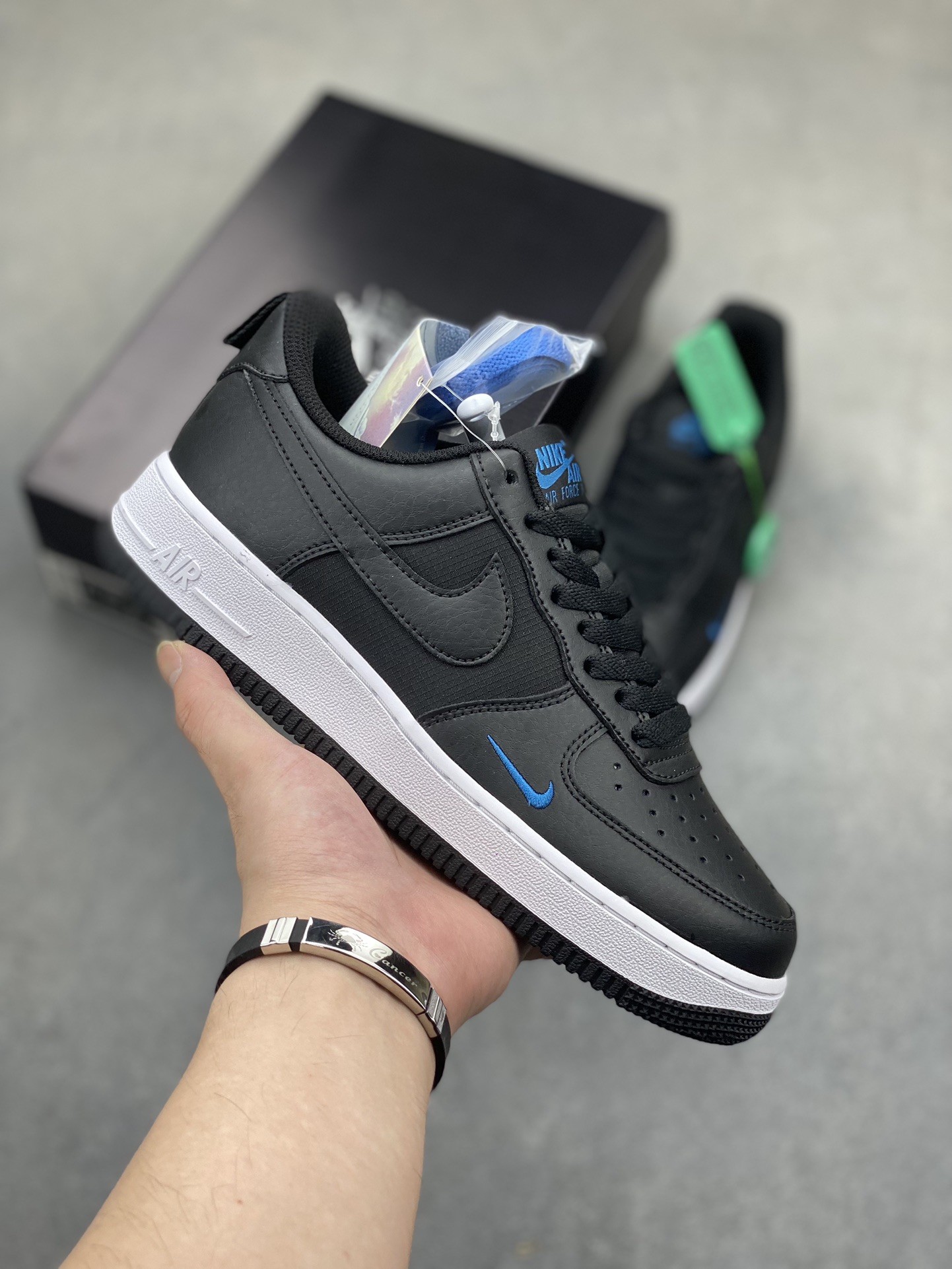 Nike Air Force 1 Low Black Blue Swoosh Casual Sneakers FZ4625-001 2 i1722194401 399 3