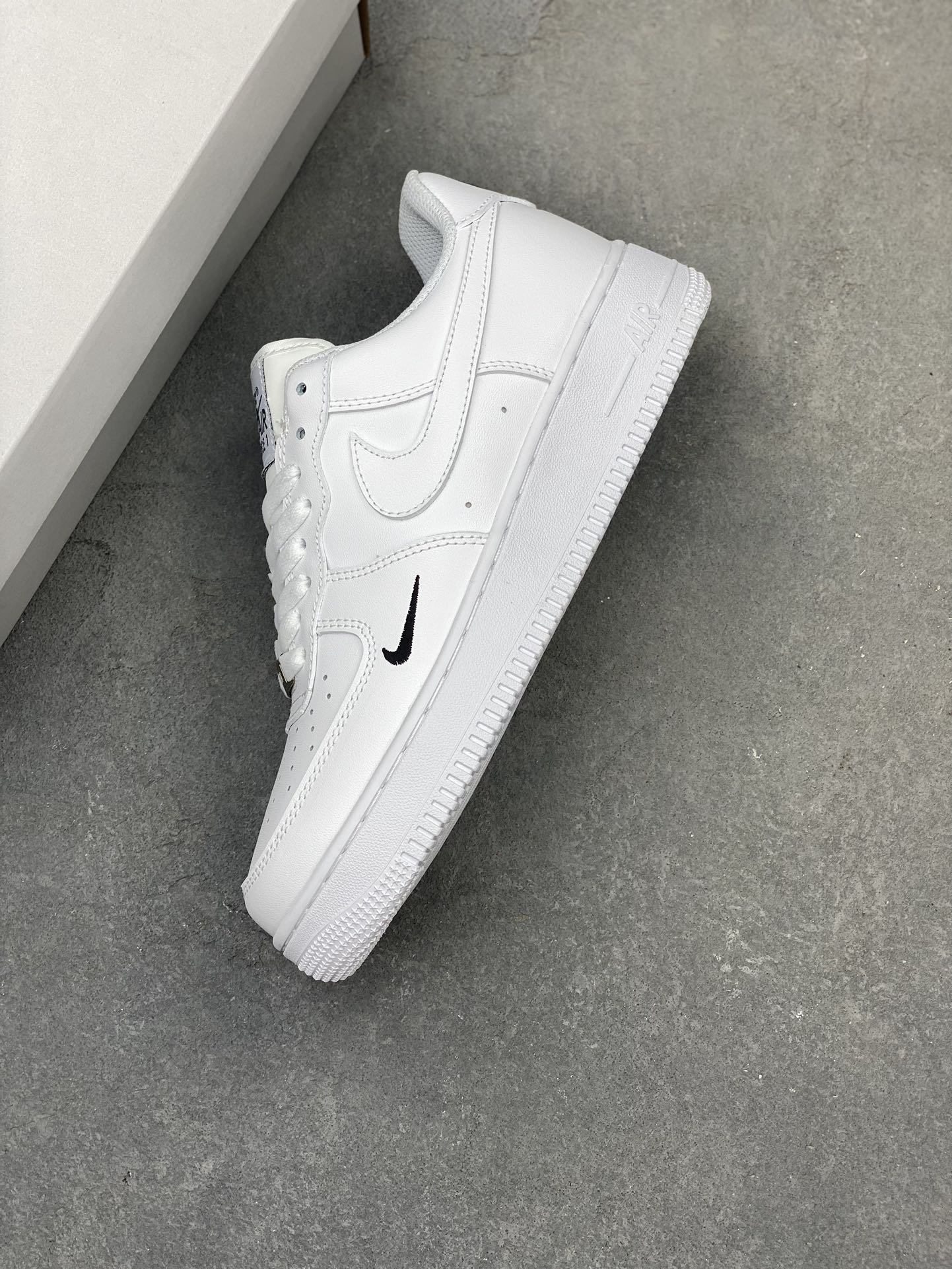 Nike Air Force 1 Low White Black Swoosh Sneakers HF1058-133 8 i1722194496 174 3