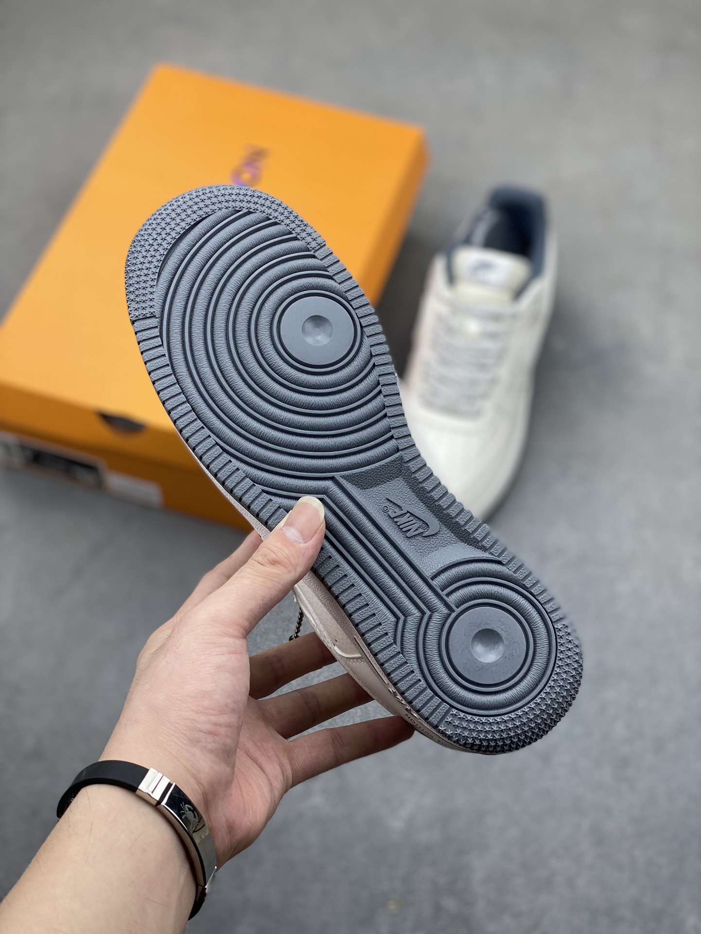 Nike Air Force 1 Low '07 Louis Vuitton Collab - Cream/Gray, Limited Edition 7 i1722365281 8074 8