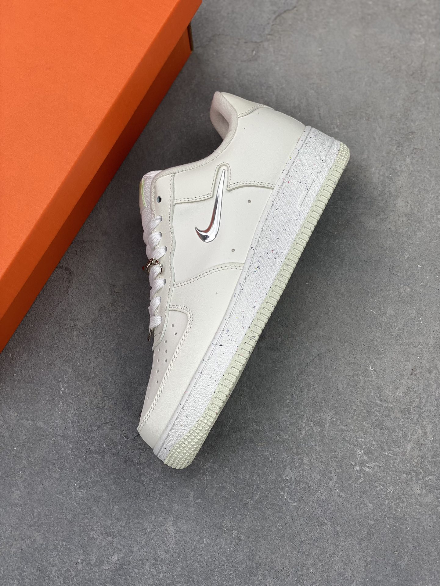 Nike Air Force 1 Low White/Grey Casual Sneakers FN8540-100 8 i1722365575 8140 4