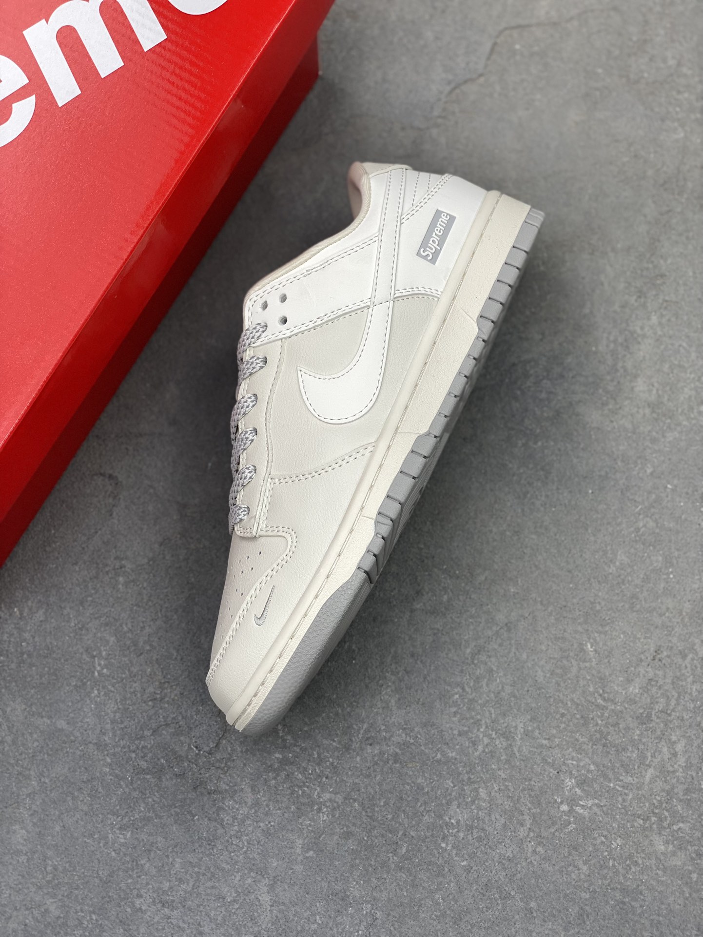 Nike SB Dunk Low Supreme Collaboration Classic Gray Low-Top Sneakers 8 i1722457711 2651 3