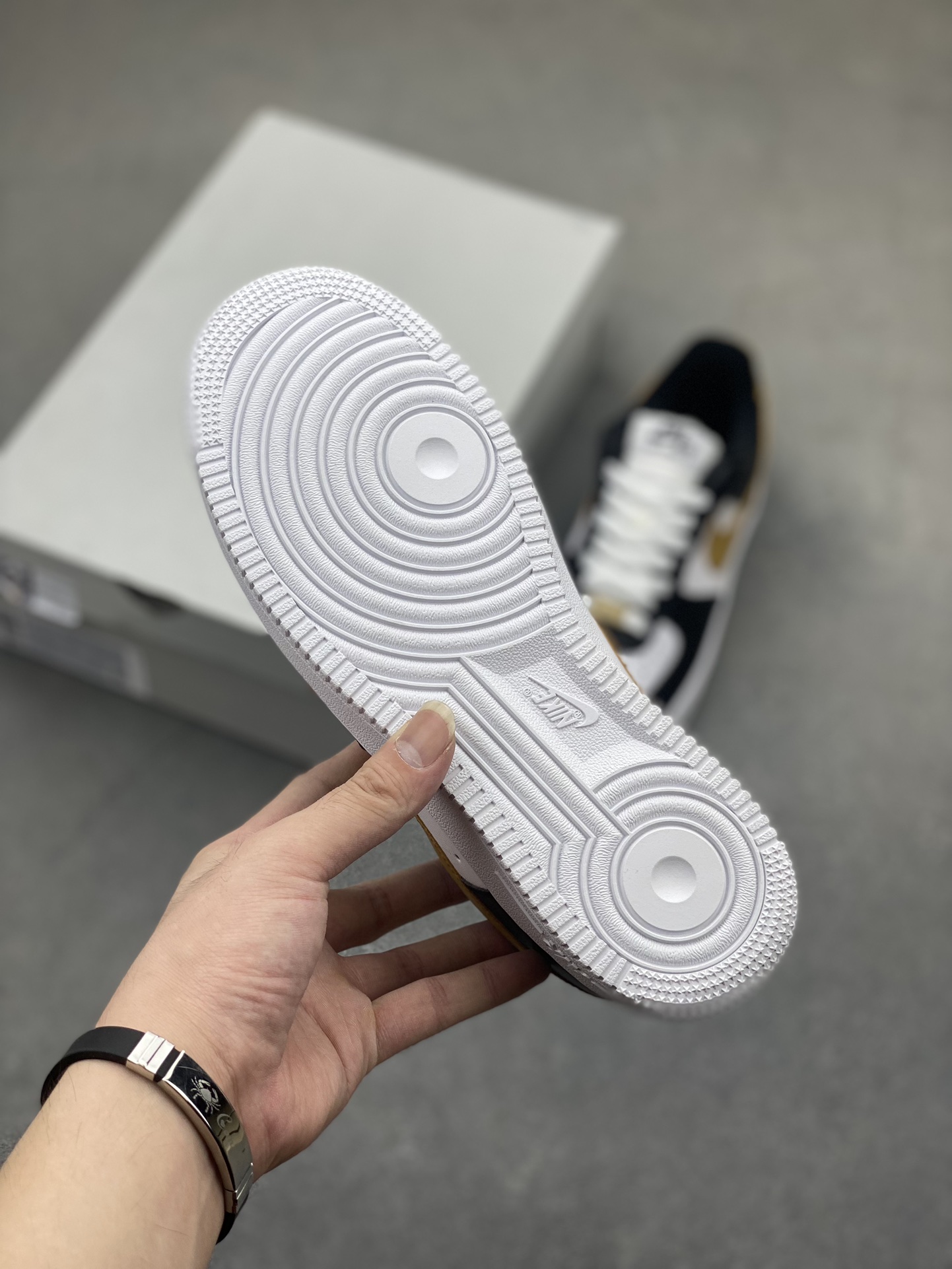 Nike Air Force 1 Low White Black Gold CZ9189-001, Modern Style and Comfort 7 i1722542087 7011 0
