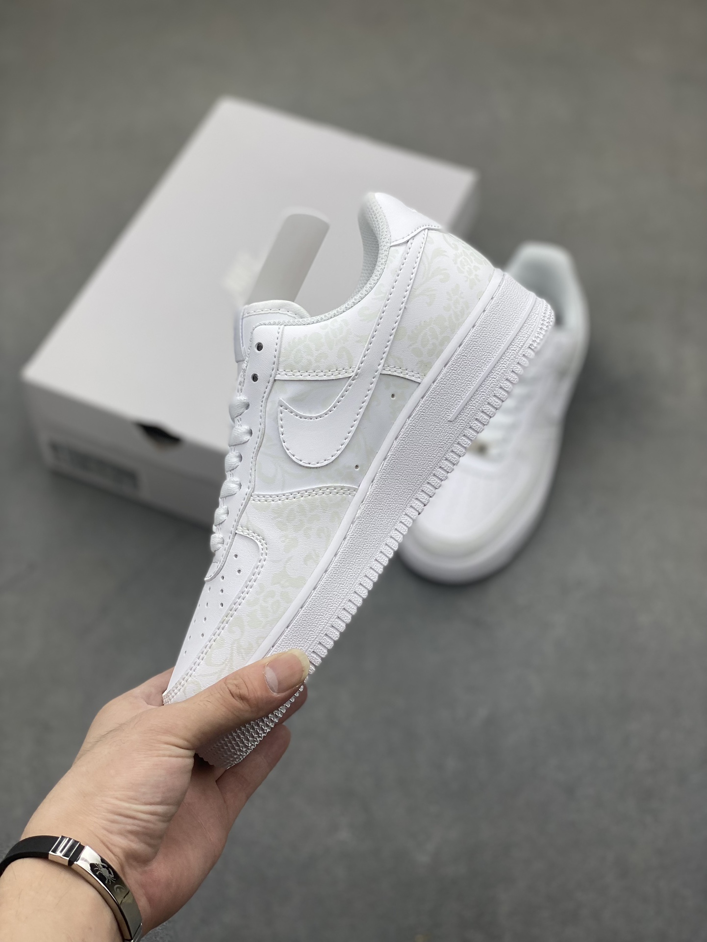 Nike Air Force 1 Low White Floral Casual Sneakers DD8959-100 4 i1722542615 933 1