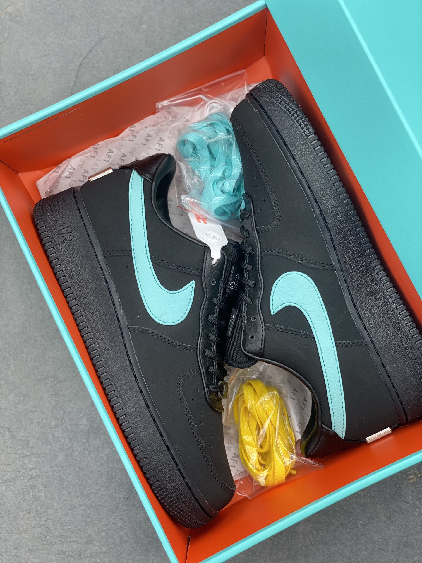 Nike Air Force 1 Low Black Tiffany & Co. DZ1382-001 Sneakers 10 i1722542778 4203 8