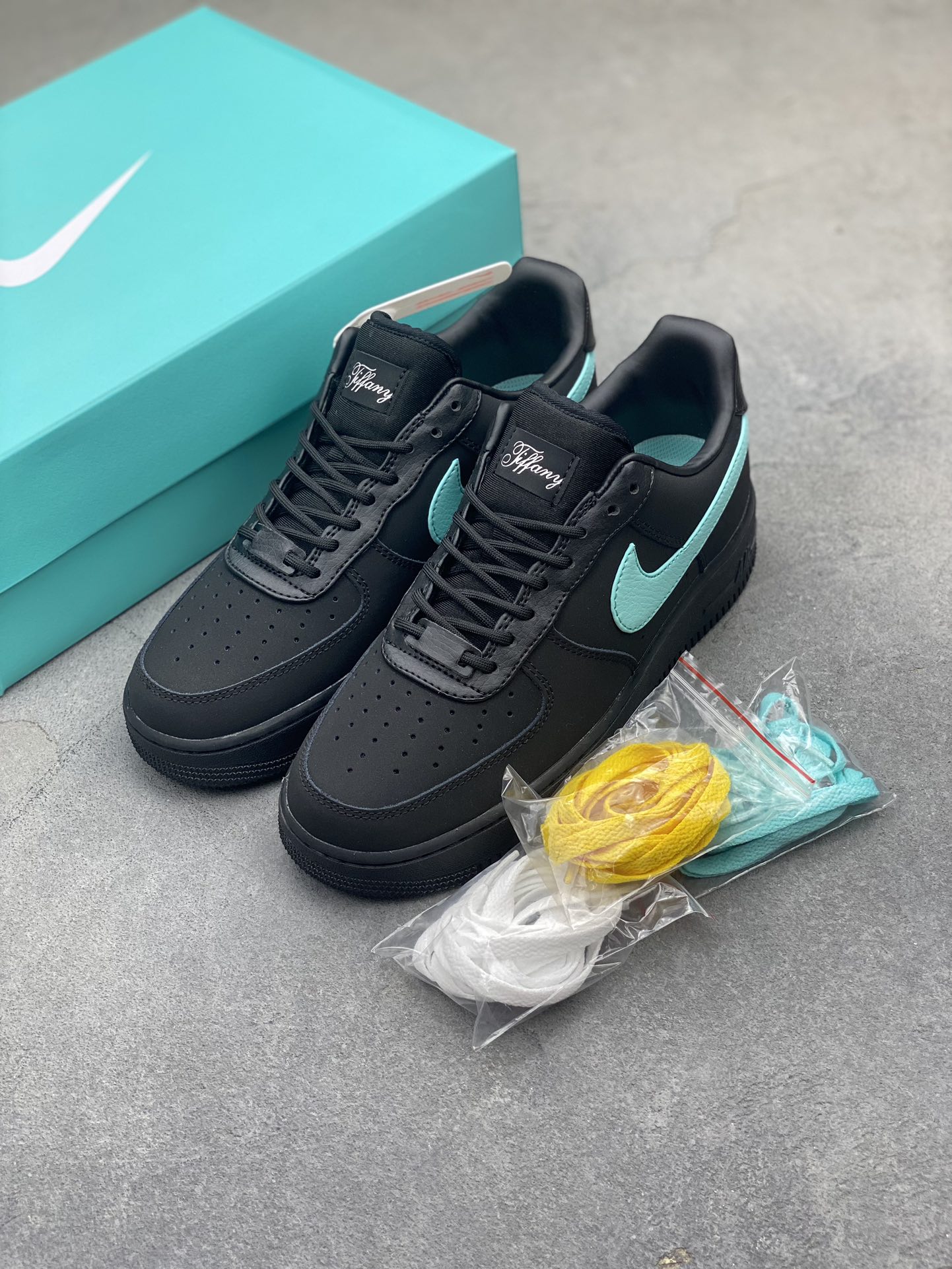 Nike Air Force 1 Low Black Tiffany & Co. DZ1382-001 Sneakers 9 i1722542778 427 6