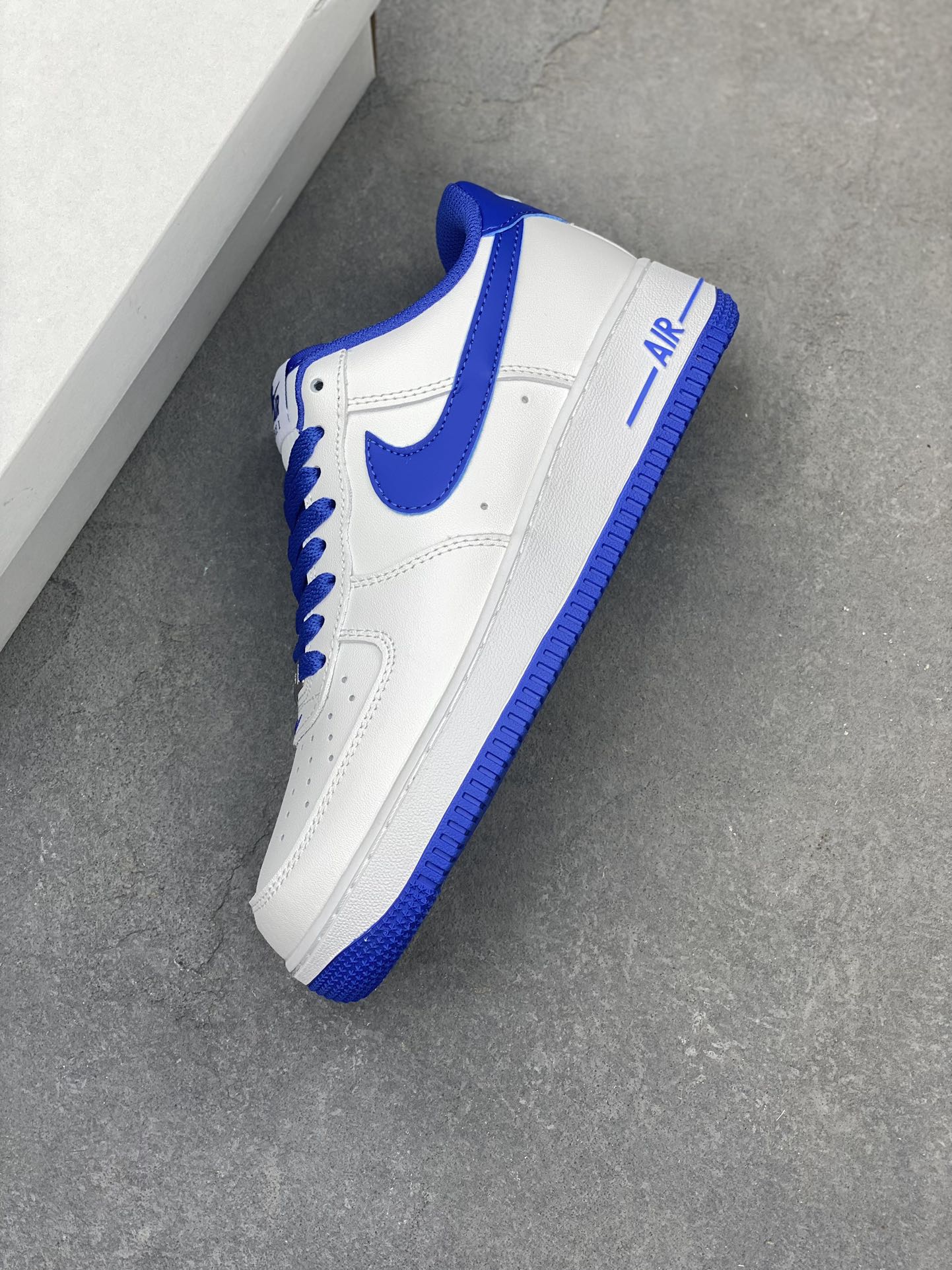 Nike Air Force 1 Low White Royal Blue Sneakers - Classic Style & Comfort 8 i1722542849 1357 2