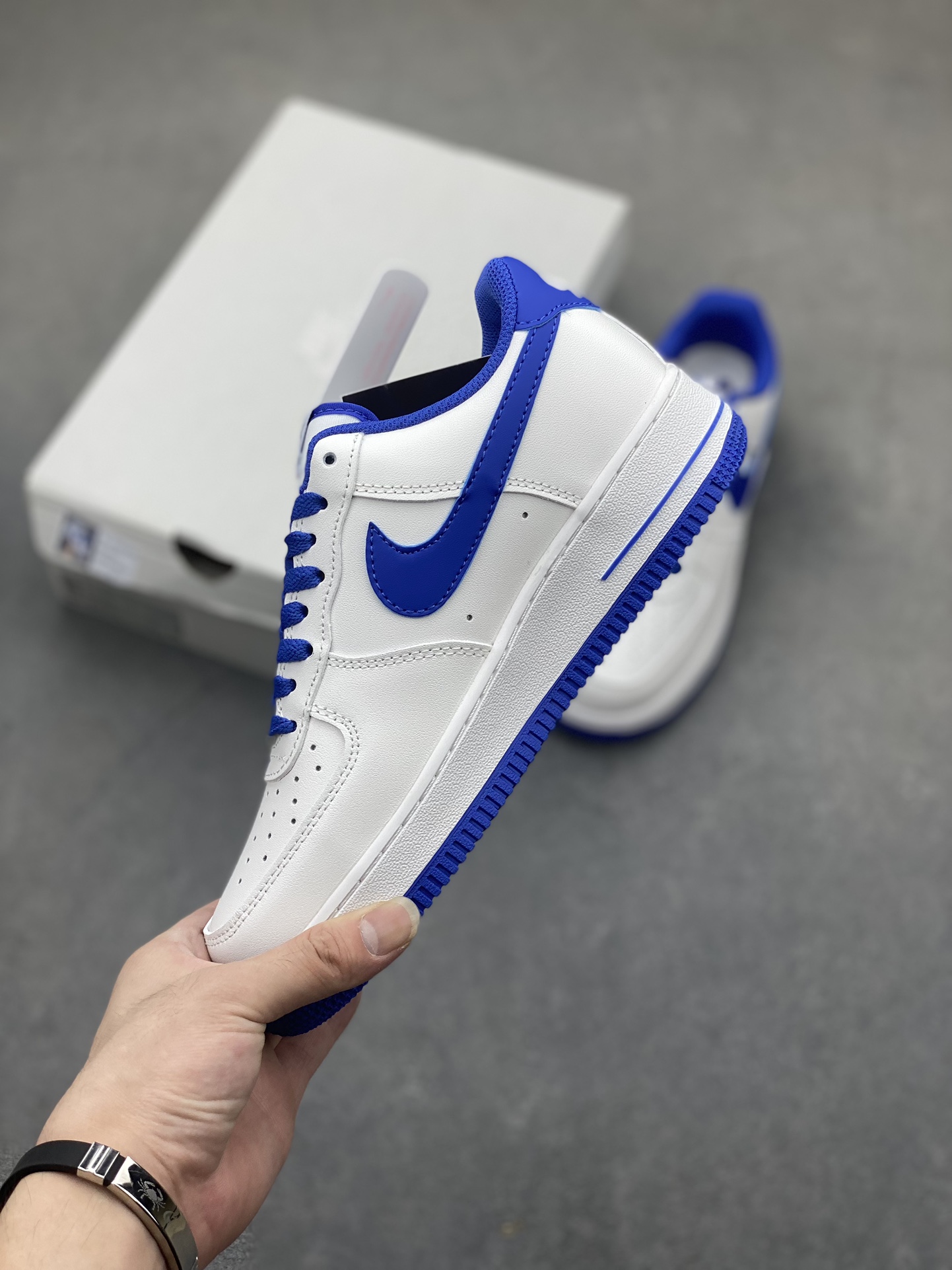 Nike Air Force 1 Low White Royal Blue Sneakers - Classic Style & Comfort 4 i1722542849 3284 3