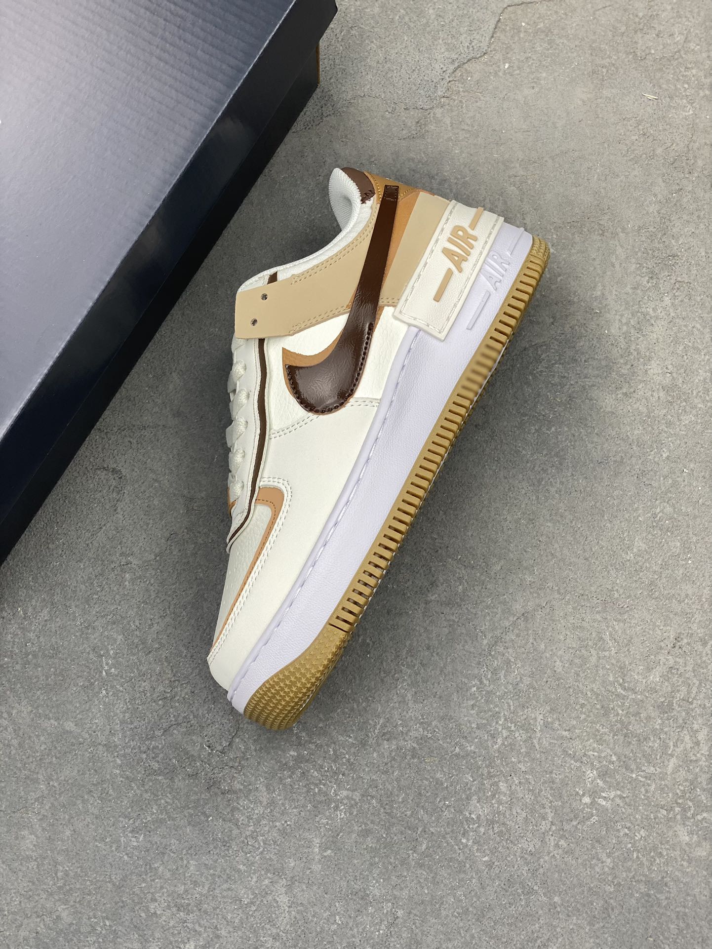 Nike Air Force 1 Shadow Low-Top Sneakers - Lightweight, Macaron Stitching 8 i1722625227 7006 3