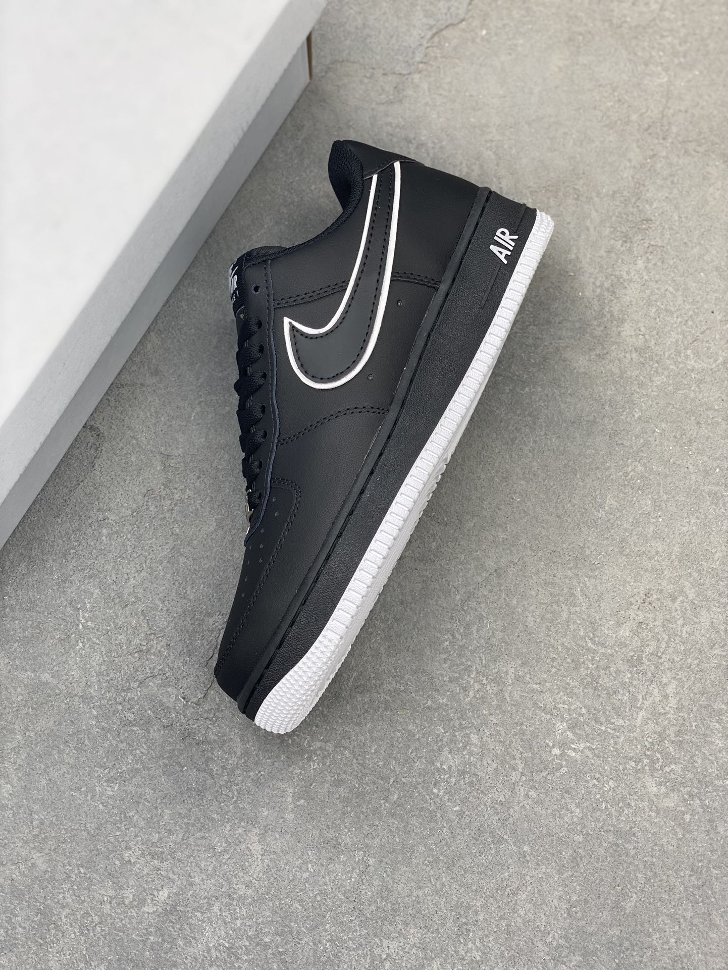 Nike Air Force 1 Low Black/White Casual Sneakers DV0788-002 8 i1722707929 4214 6