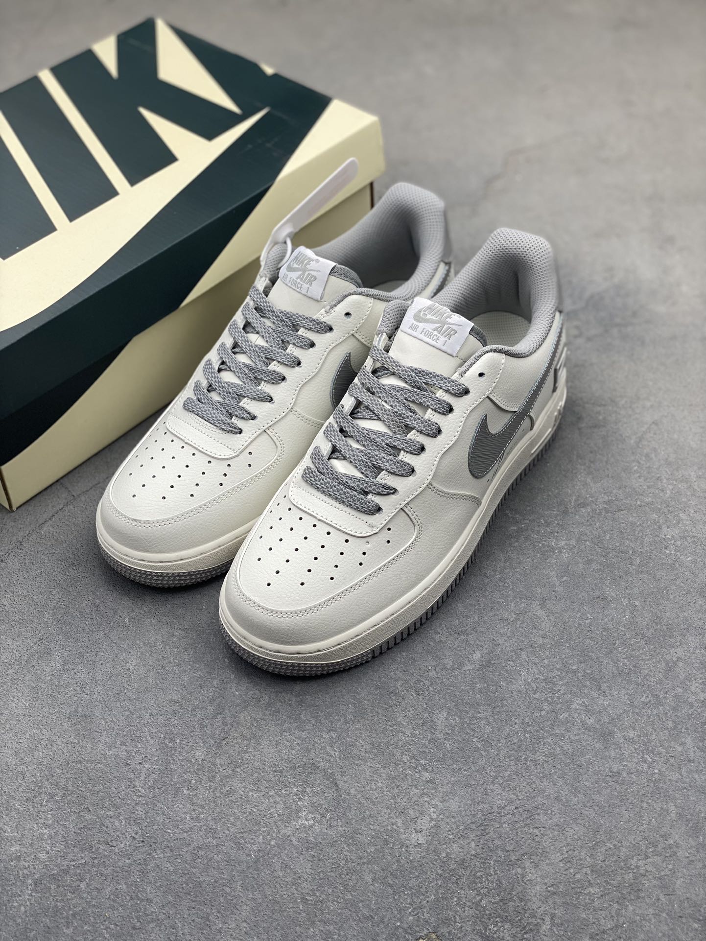 Nike Air Force 1 '07 Low We11done - Limited Edition Sneakers 9 i1722708037 4138 1