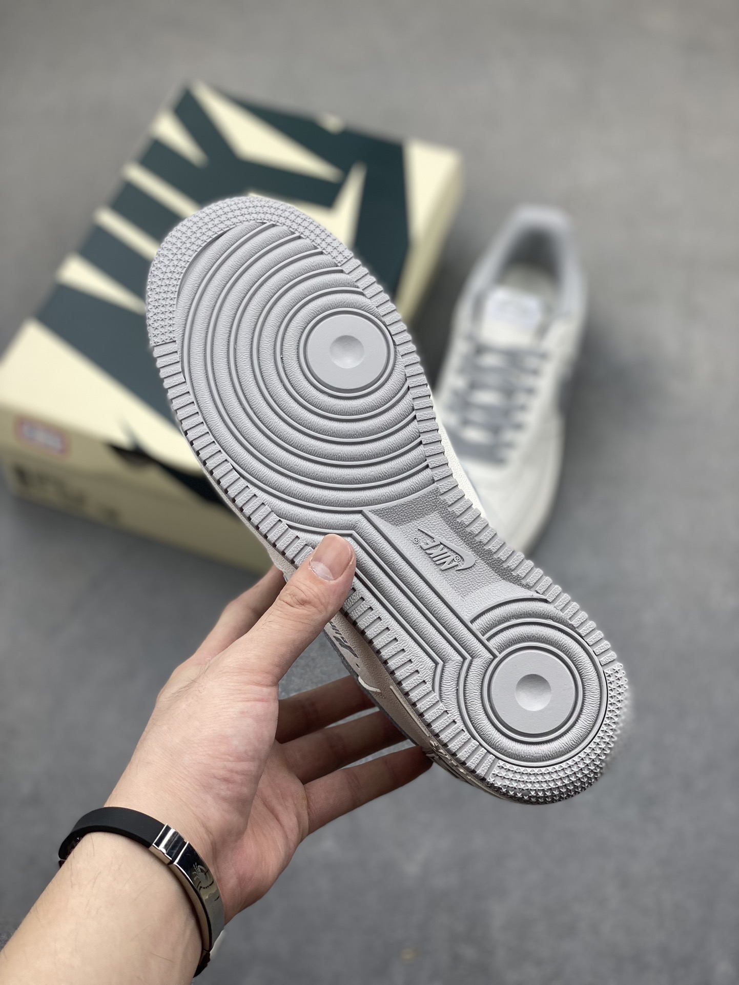Nike Air Force 1 '07 Low We11done - Limited Edition Sneakers 7 i1722708037 7012 6