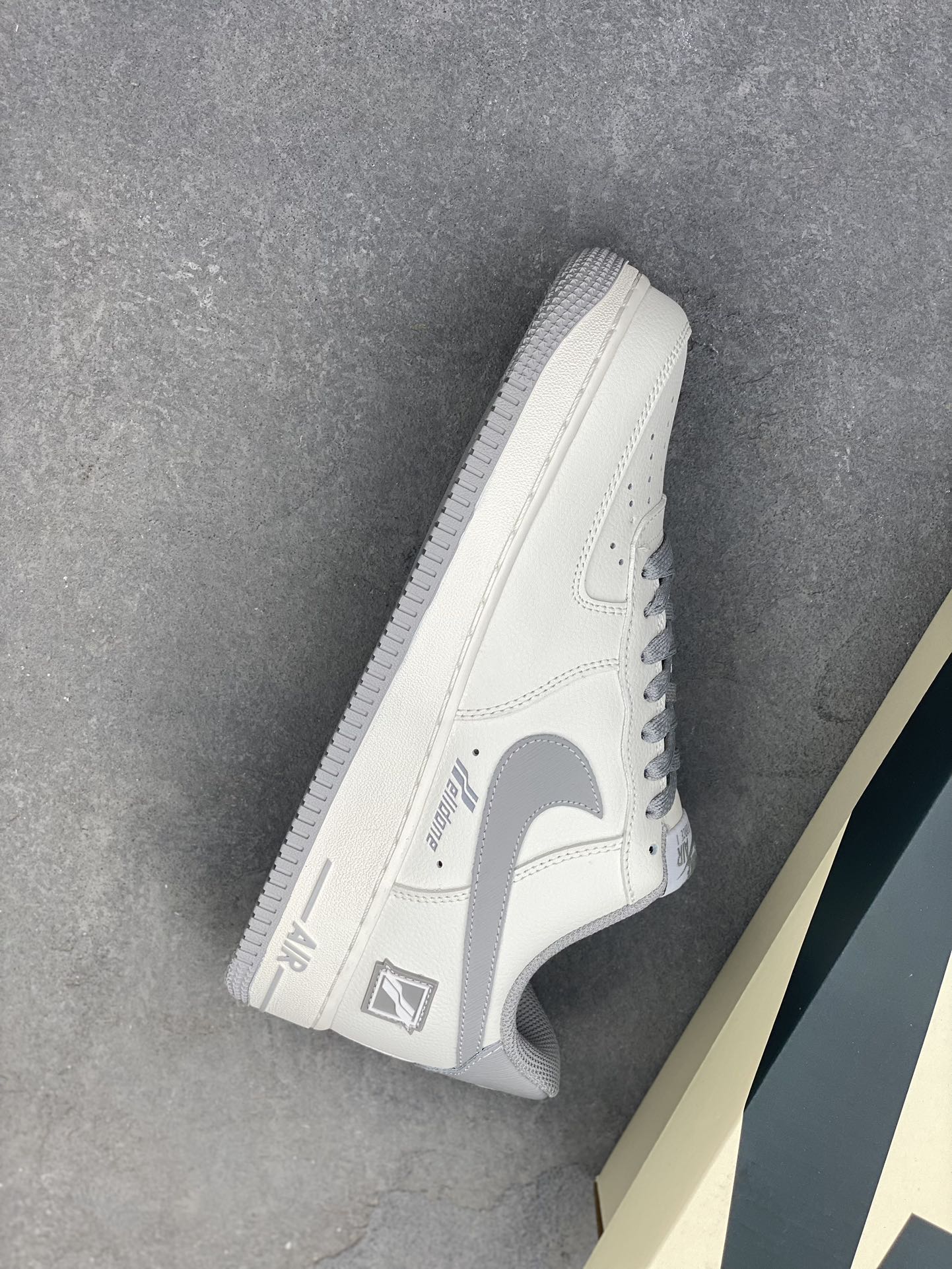Nike Air Force 1 '07 Low We11done - Limited Edition Sneakers 8 i1722708037 764 2