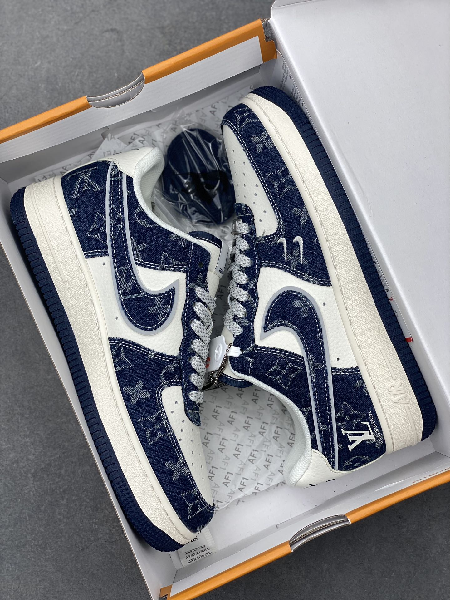 Nike Air Force 1 '07 Low Louis Vuitton Collab Deep Blue - Limited Edition 10 i1722708183 563 8
