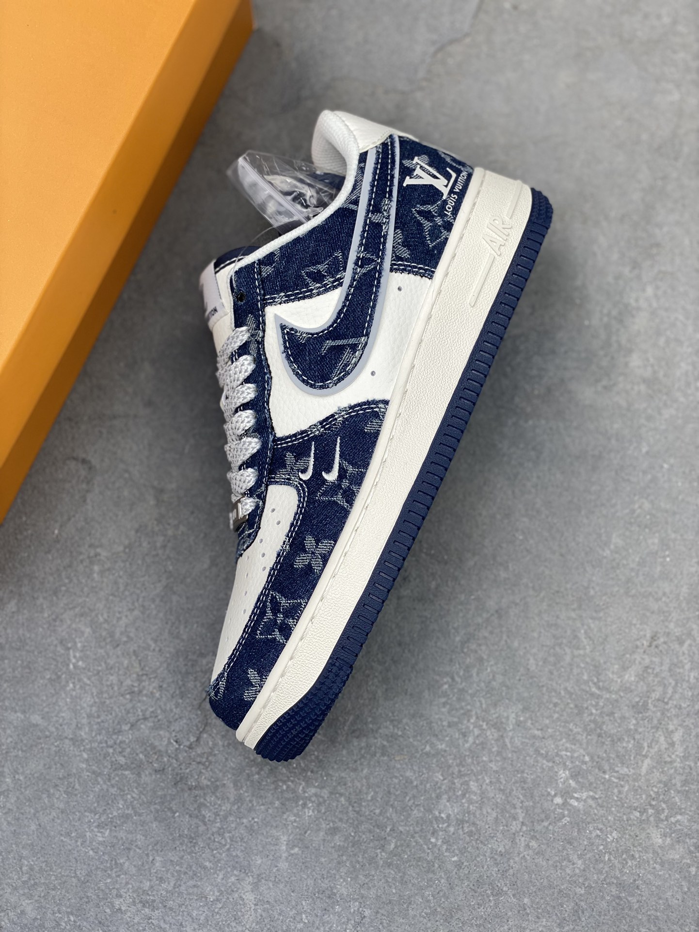 Nike Air Force 1 '07 Low Louis Vuitton Collab Deep Blue - Limited Edition 8 i1722708183 9343 2