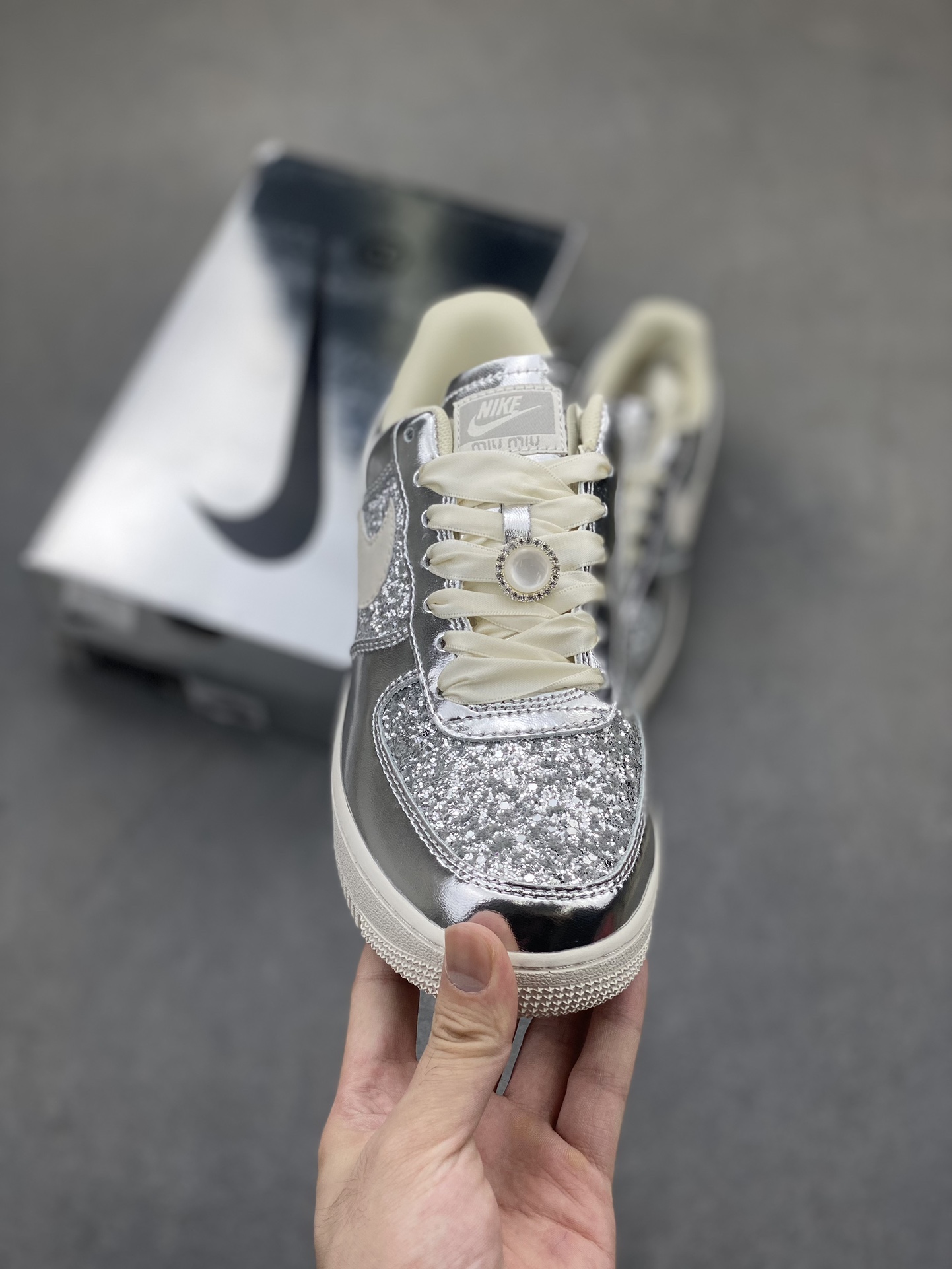 Nike Air Force 1 '07 Low "Time Imprint" Silver Glitter Casual Sneakers 3 i1722790242 5633 1