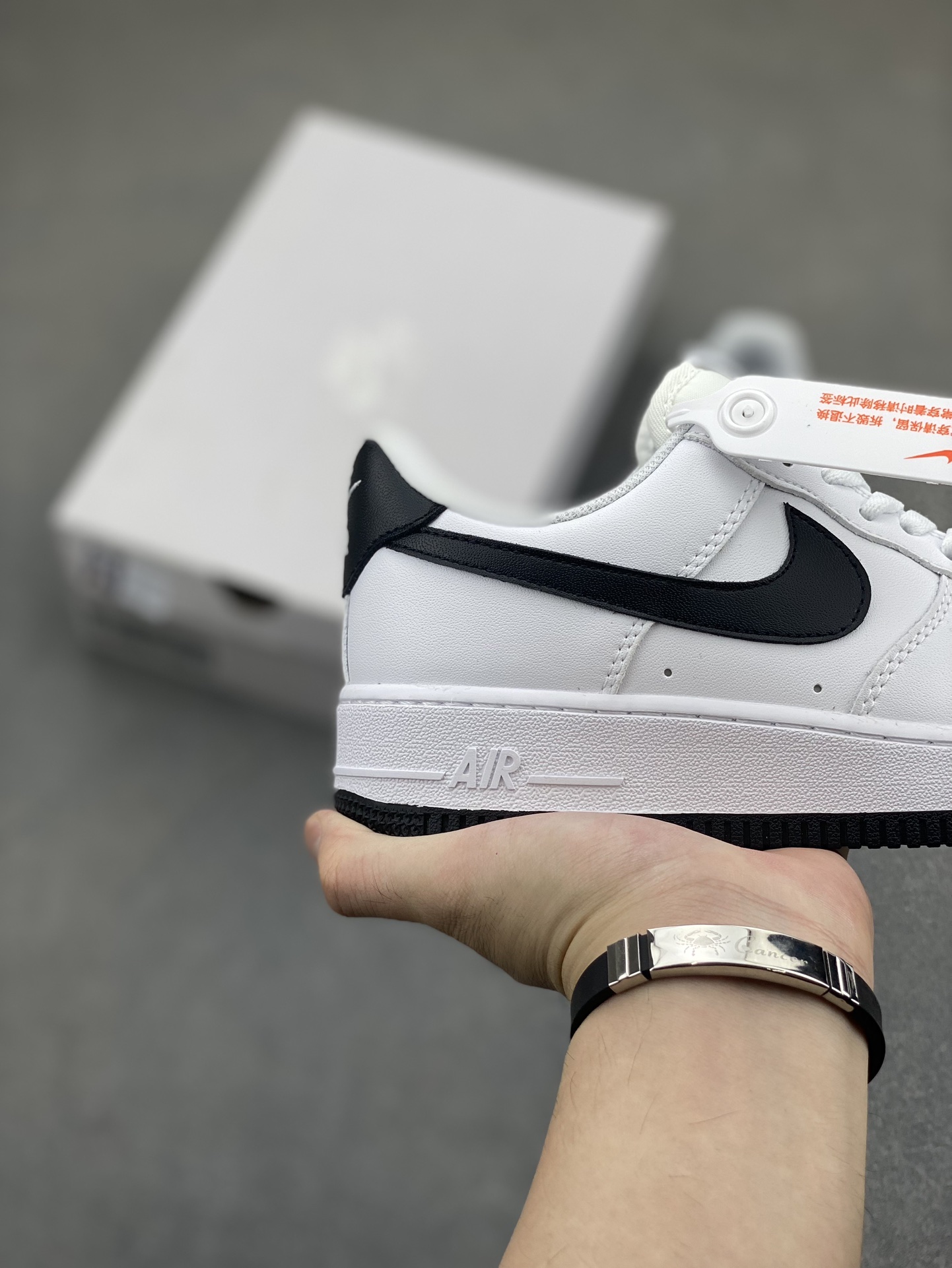 Nike Air Force 1 Low: Versatile & Stylish Sneakers for Everyday Wear 6 i1722790301 6893 3