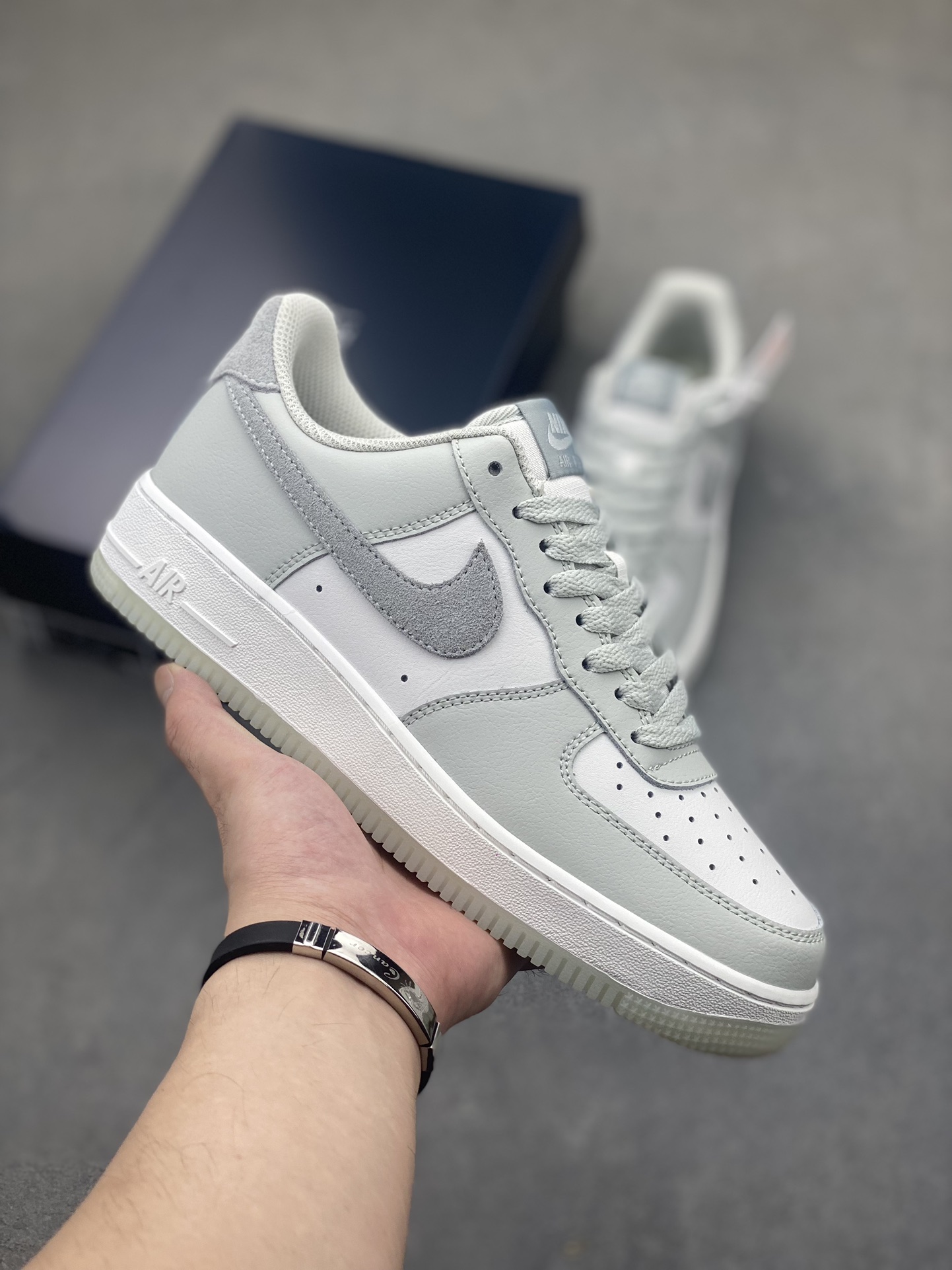 Nike Air Force 1 Low '07 Grey/White Classic Sneakers (FJ4170-003) 2 i1722885706 1655 3