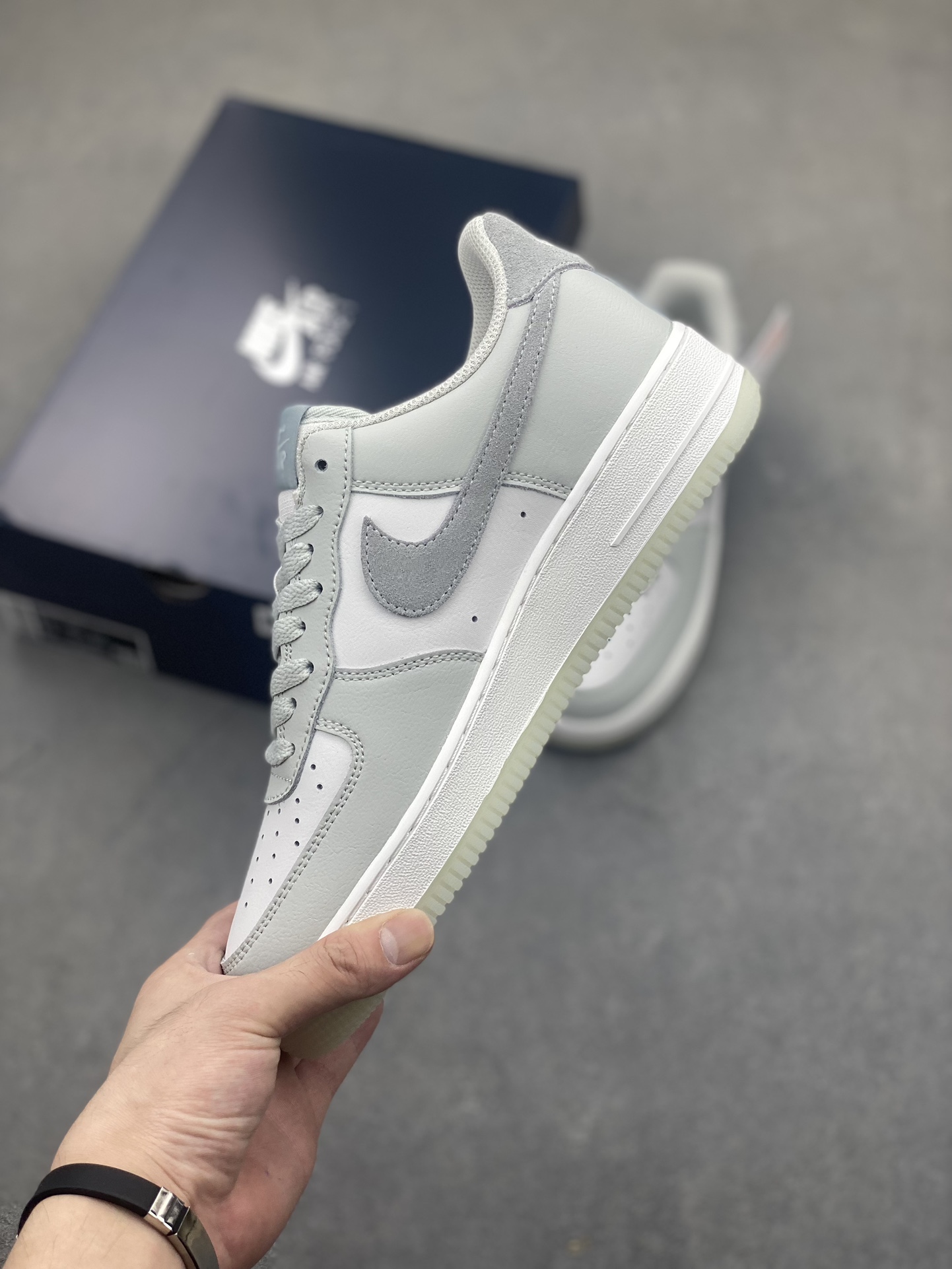 Nike Air Force 1 Low '07 Grey/White Classic Sneakers (FJ4170-003) 4 i1722885706 7664 5