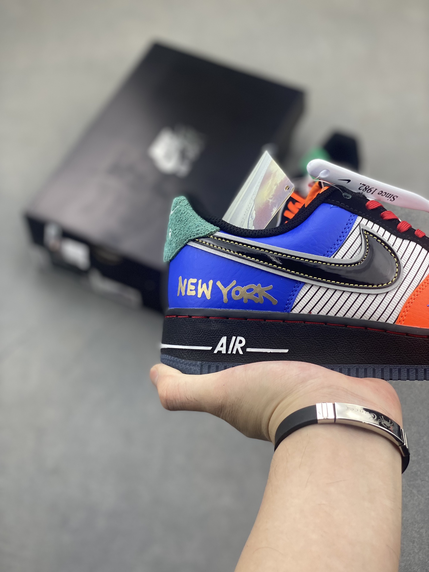 Nike Air Force 1 Low "What The NYC" Sneakers - Limited Edition 6 i1722885817 4127 8
