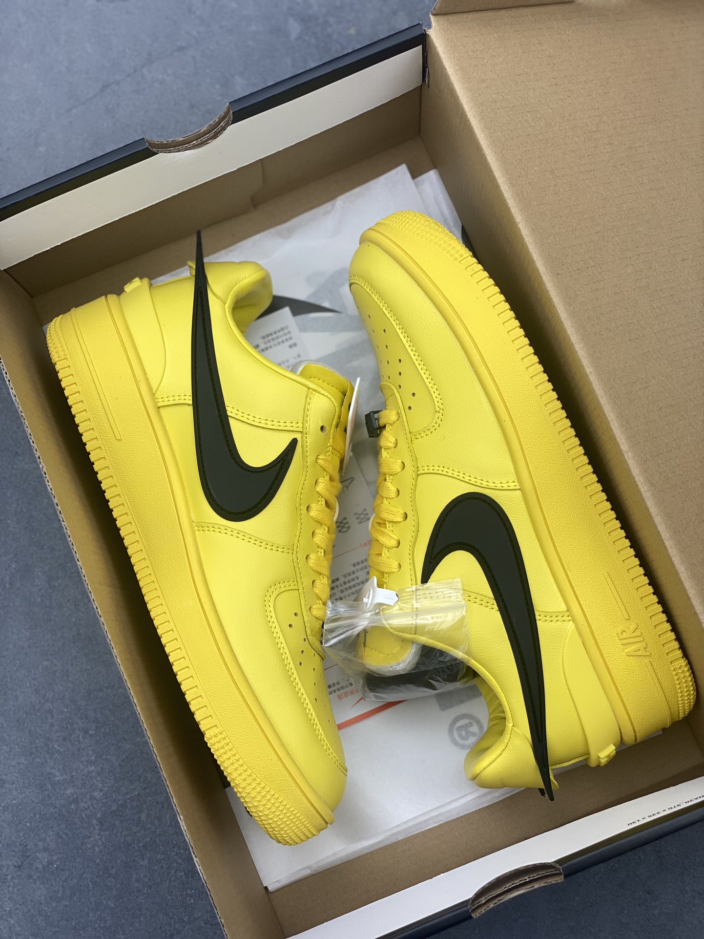 Nike x Ambush Air Force 1 Low DV3464-600 Yellow Black Sneakers 10 i1722885961 4224 0