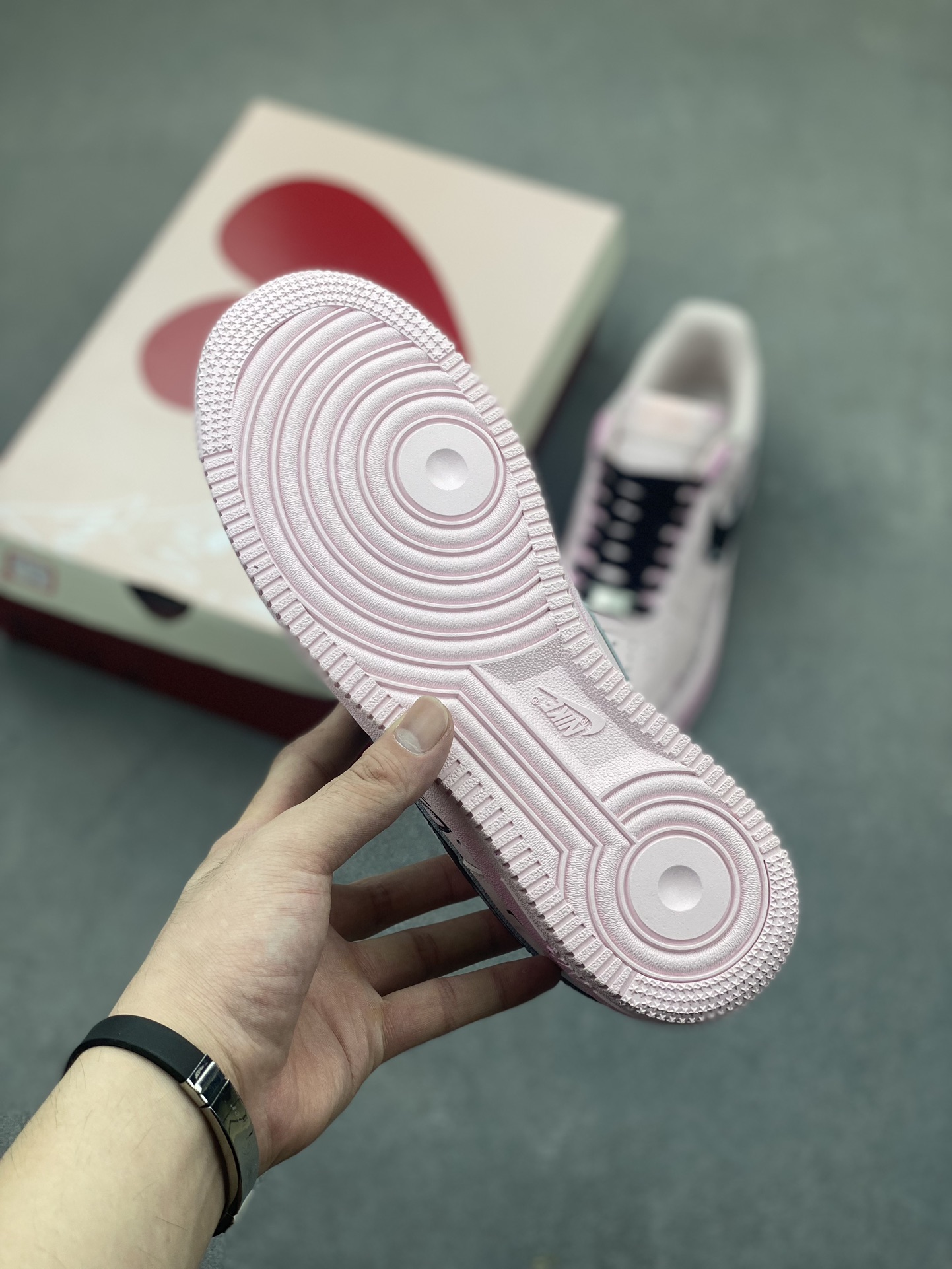 Nike Air Force 1 Low '07 'Love Letter' Pink Custom Sneakers 7 i1722968329 5724 8