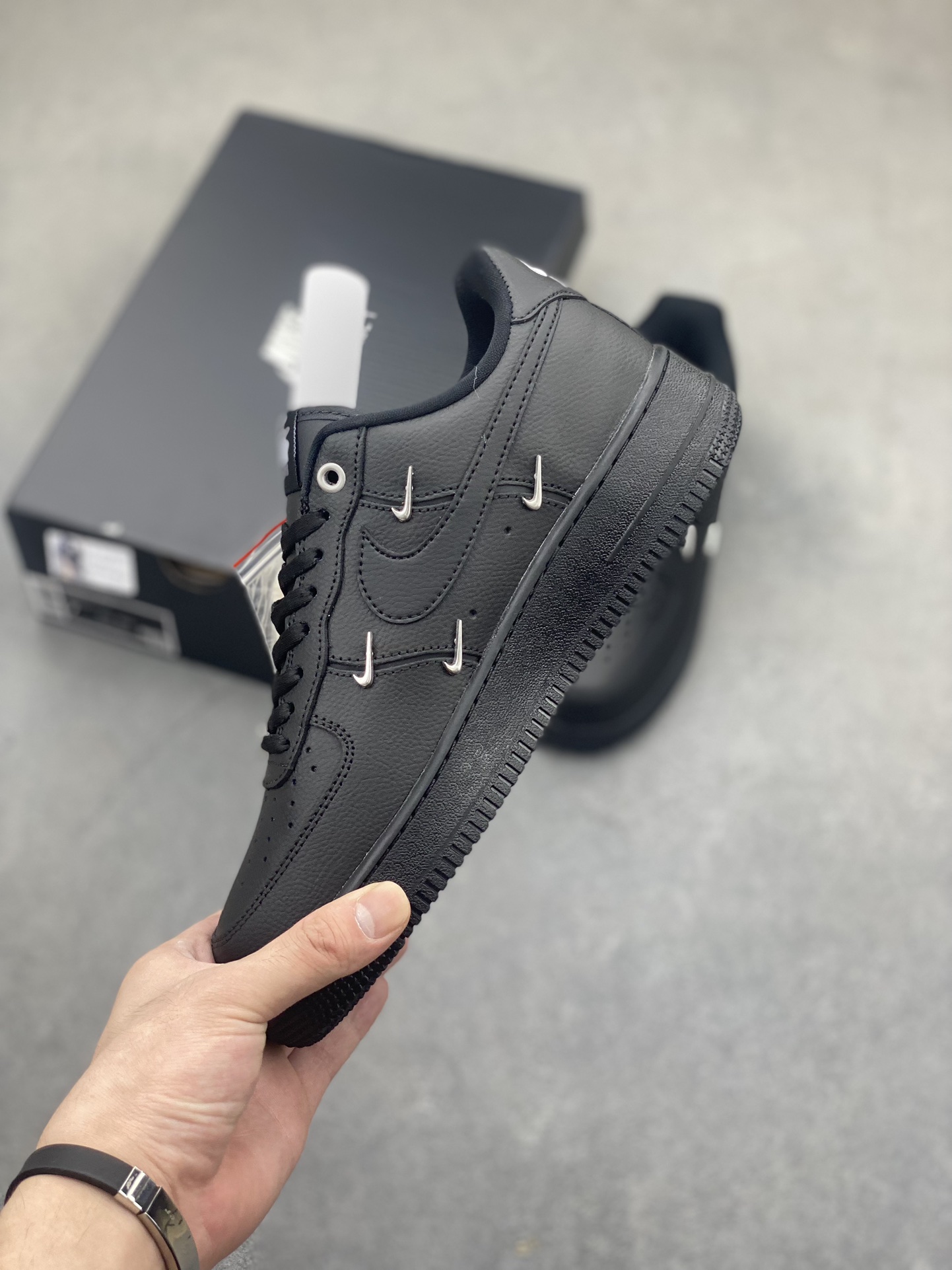 Nike Air Force 1 Low '07 Black - Original Last, Honeycomb Cushion 4 i1722968405 4141 0