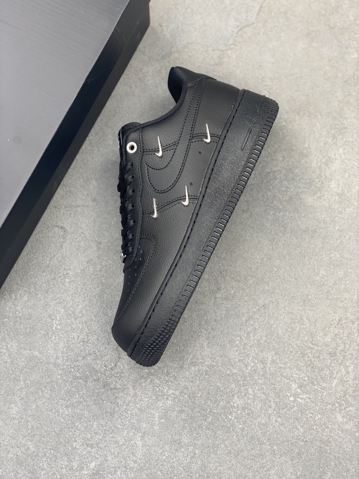 Nike Air Force 1 Low '07 Black - Original Last, Honeycomb Cushion 8 i1722968406 9530 8