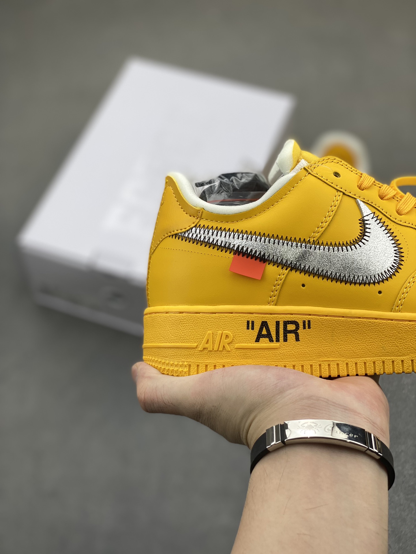 Nike Air Force 1 Low 07 x Off-White Virgil Yellow Sneakers 6 i1723048175 3783 4