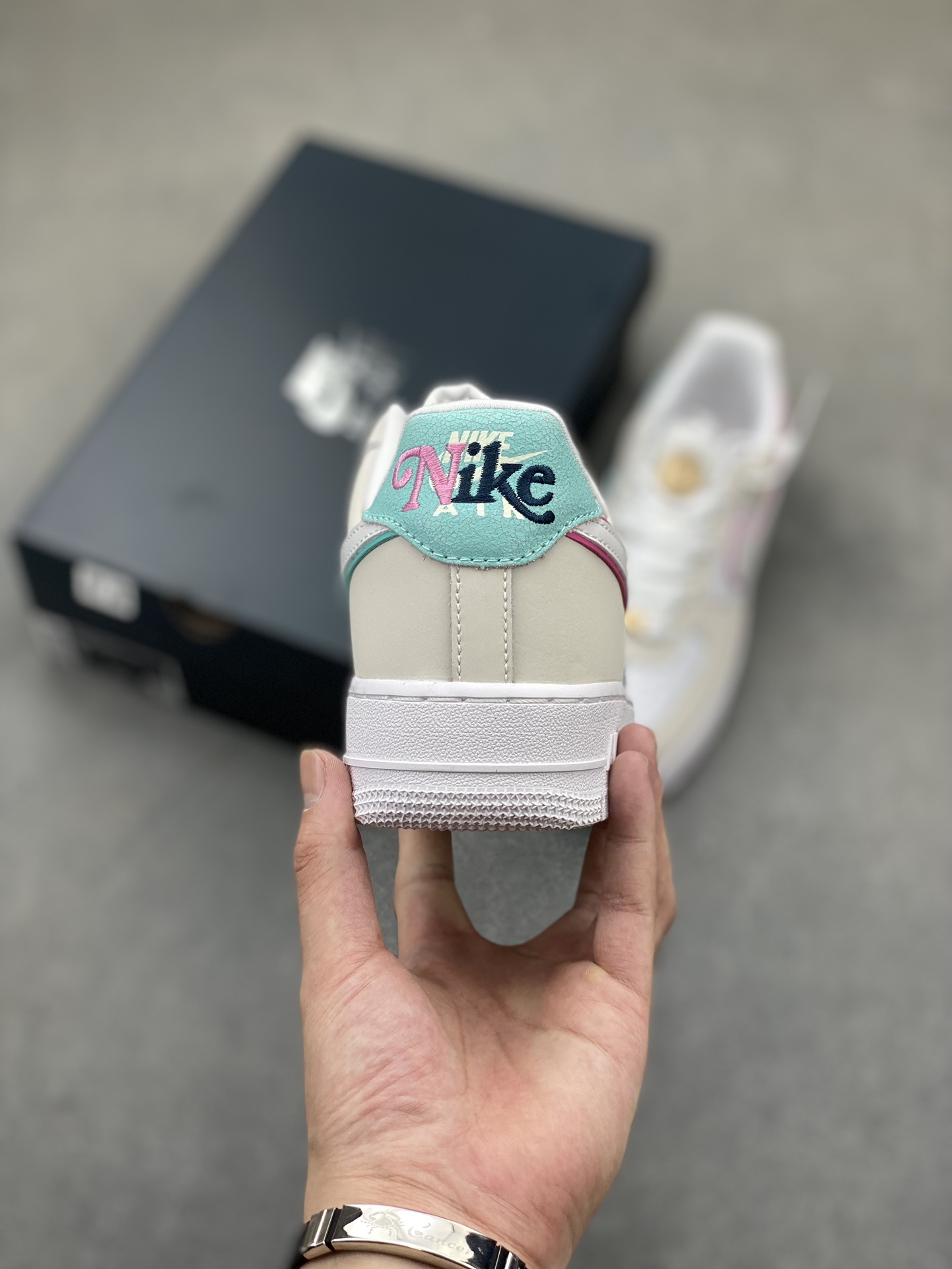 Nike Air Force 1 '07 Low: Versatile, Comfortable, and Stylish Sneakers 5 i1723048268 8674 7