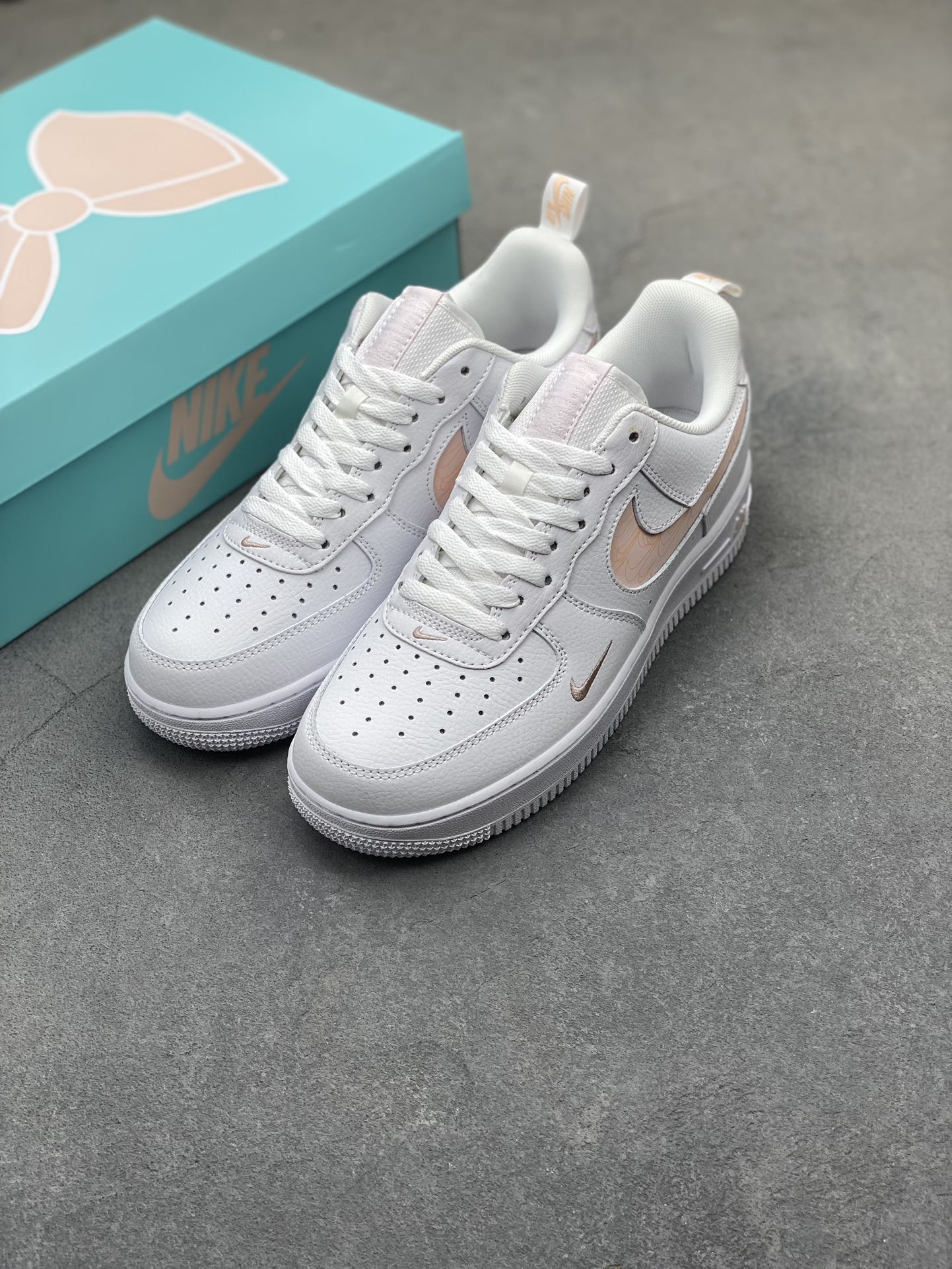 Nike Air Force 1 '07 Low Casual Sneakers FB8971-700, Versatile and Comfortable 9 i1723048496 4240 2
