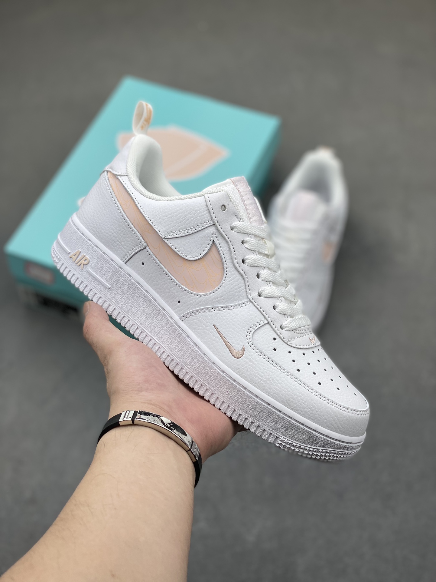 Nike Air Force 1 '07 Low Casual Sneakers FB8971-700, Versatile and Comfortable 2 i1723048496 7701 4