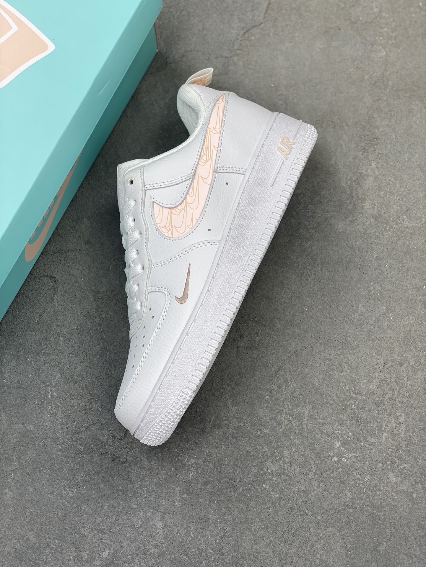 Nike Air Force 1 '07 Low Casual Sneakers FB8971-700, Versatile and Comfortable 8 i1723048496 8961 1