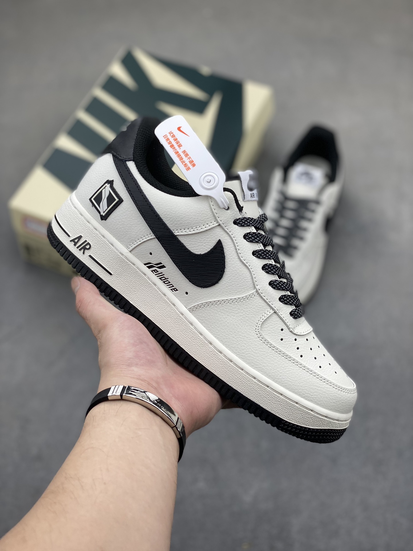 Nike Air Force 1 '07 Low Casual Sneakers - Timeless Style & Comfort 2 i1723048597 5950 8