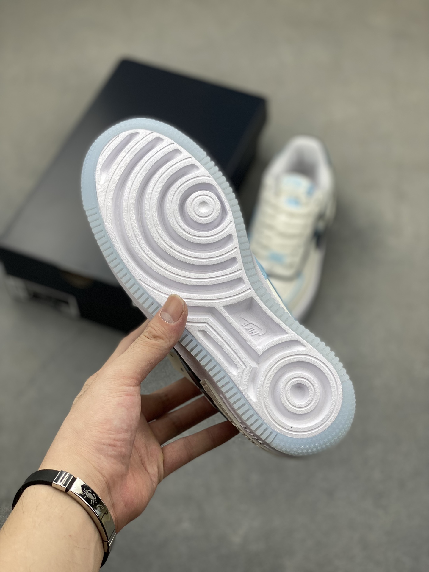 Nike Air Force 1 Shadow Women's Sneaker Pale Ivory/Celestial Gold/Midnight Navy 7 i1723228769 8198 2