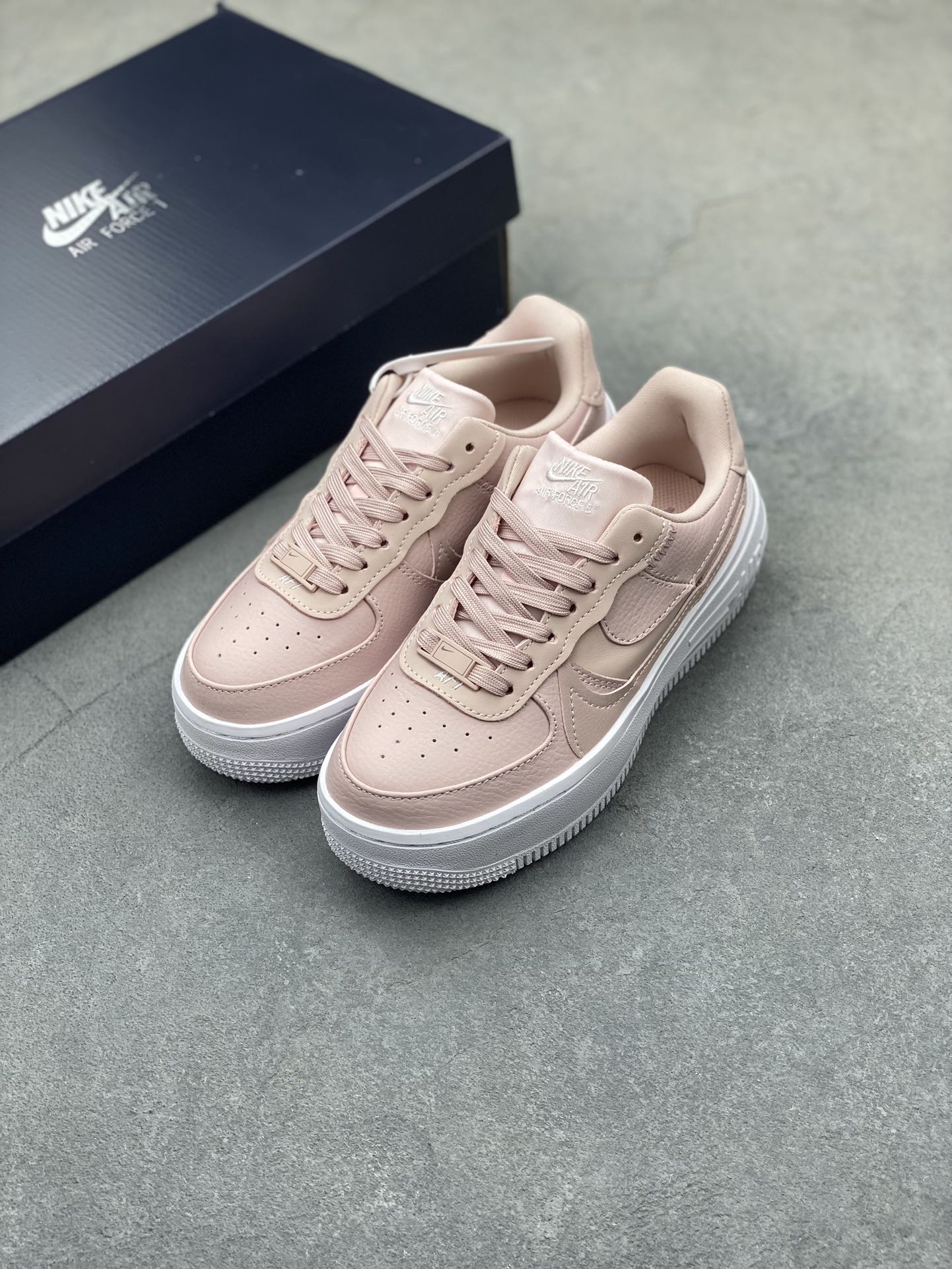 Nike Air Force 1 PLT.AF.ORM Triple White Low-Top Sneakers for Women 31 i1723577632 8121 0