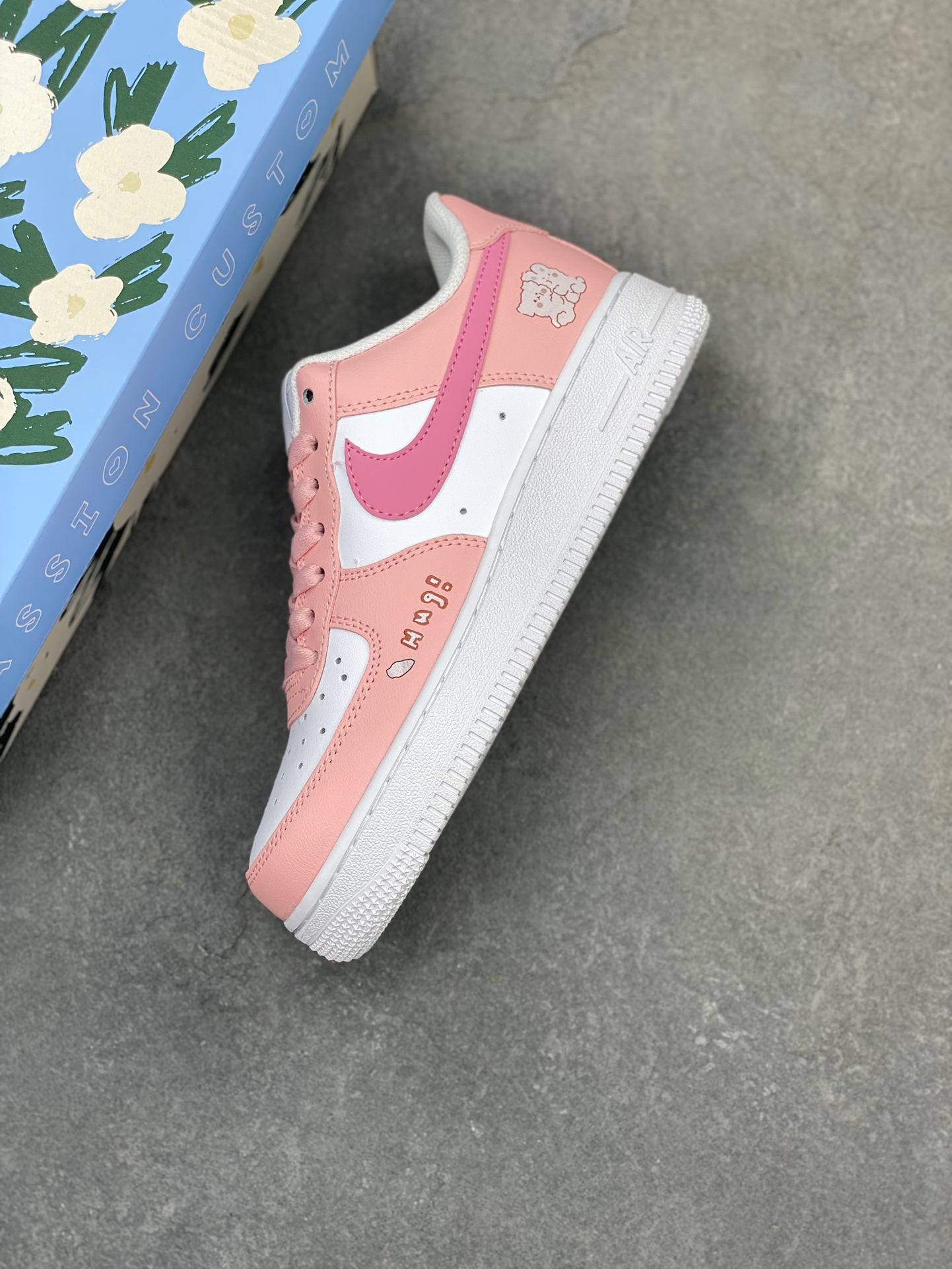 Custom 'Huggy Bear' Nike Air Force 1 Low Top Sneakers - Pink/White 8 i1723577738 9840 0