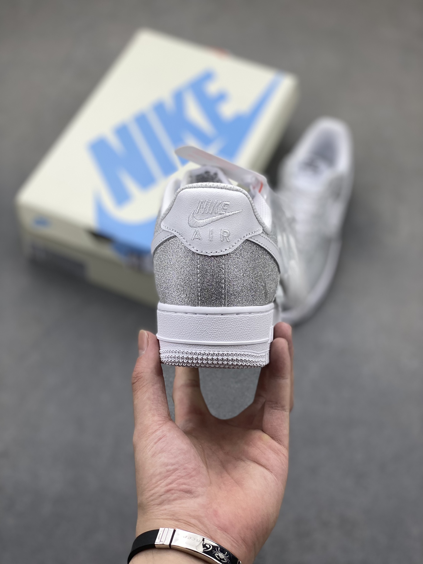 Nike Air Force 1 Low Silver Glitter Casual Sneakers DD8959-100 27 i1723655227 701 4