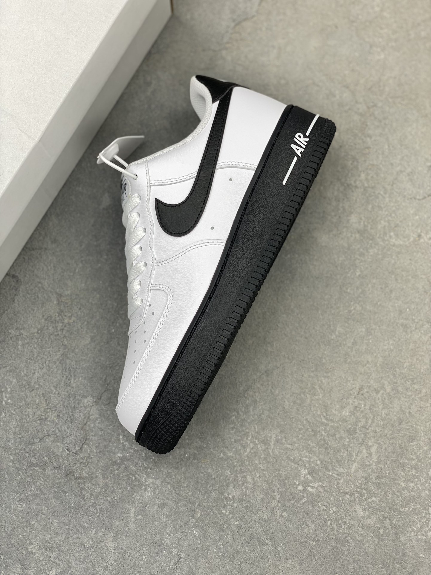Nike Air Force 1 Low Retro Sneakers - White/Black - CK7663-101 8 i1723655273 6385 1