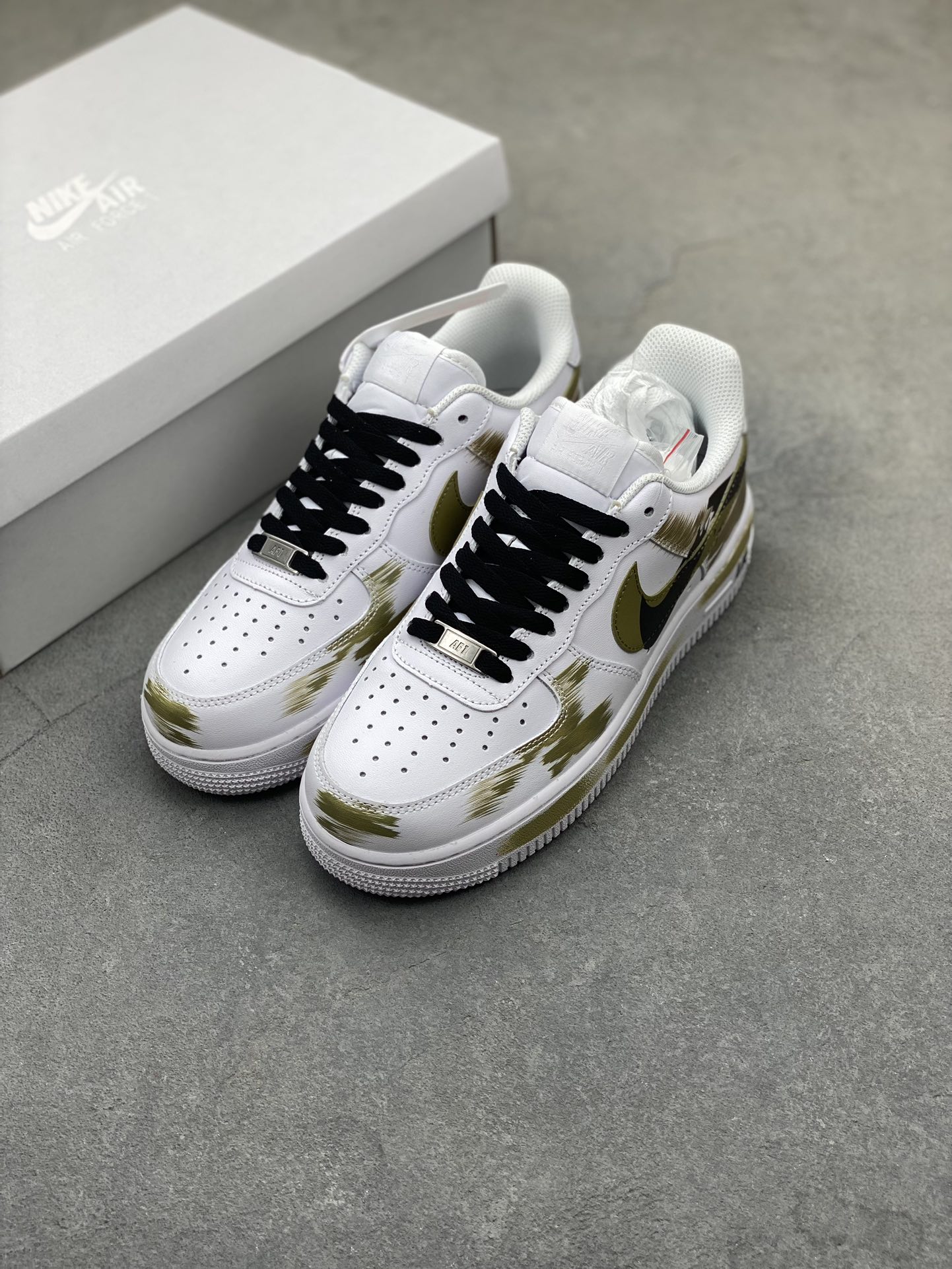Nike Air Force 1 Low ’07 Custom "Broken Swoosh" Sneakers 31 i1723748728 8395 6