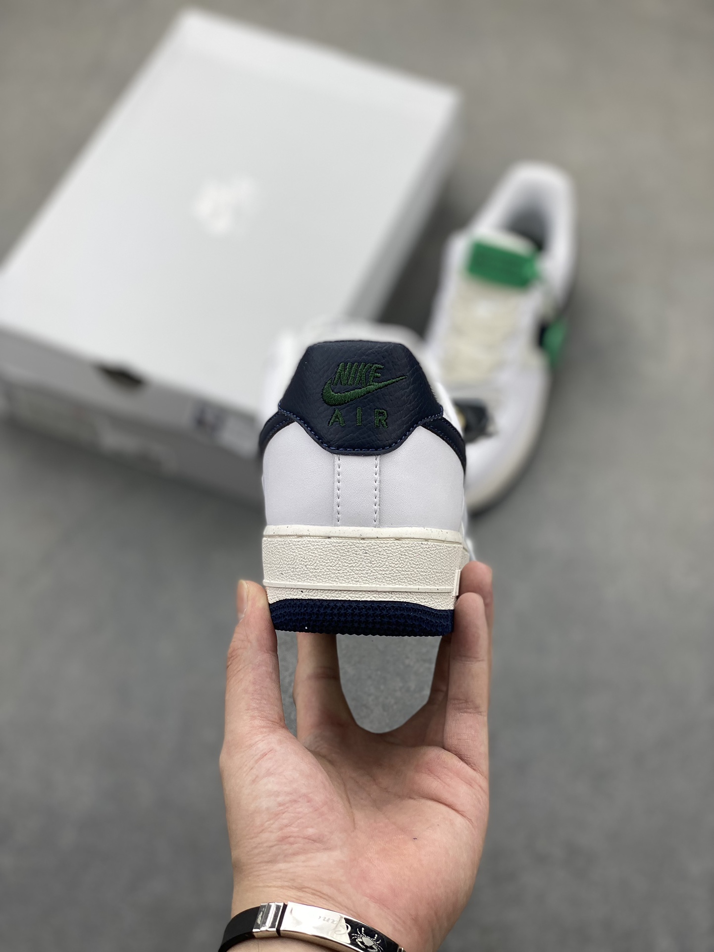 Nike Air Force 1 '07 Low Navy Sneakers - Classic Style, Modern Comfort 5 i1723838323 2639 3