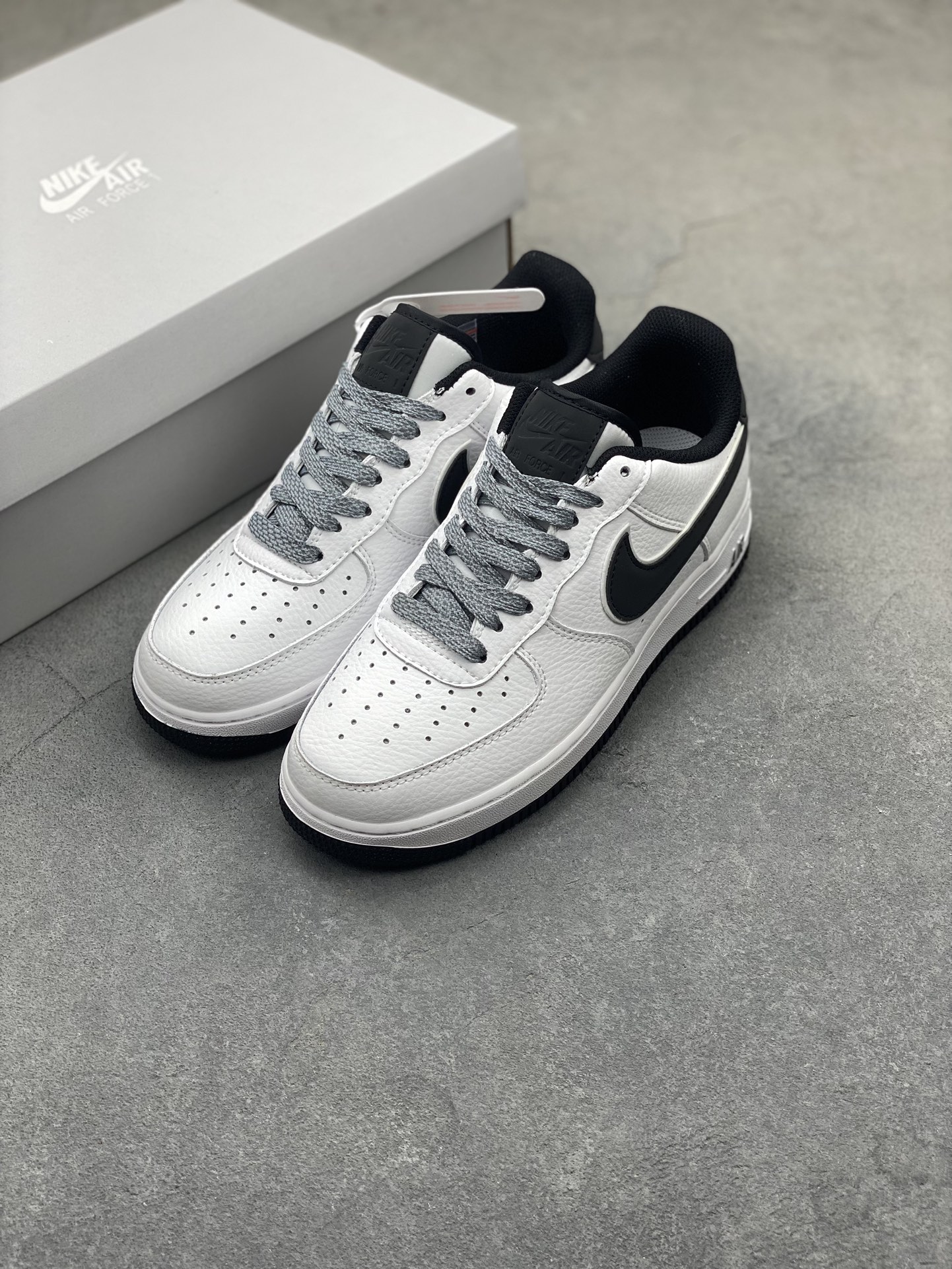 Nike Air Force 1 '07 White Black Sneaker - 3M Reflective, Full Air Cushion 22 i1724010686 561 0
