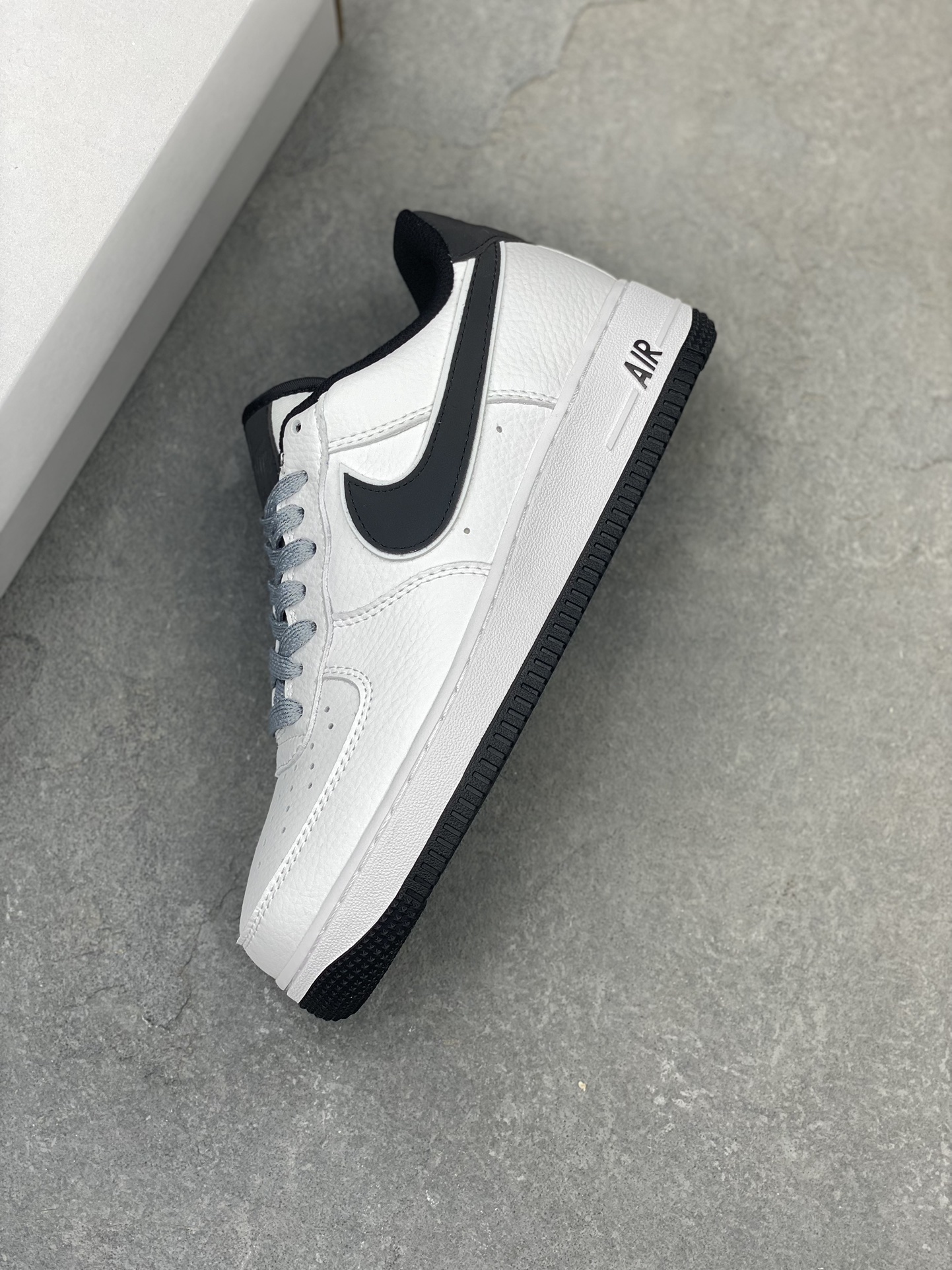 Nike Air Force 1 '07 White Black Sneaker - 3M Reflective, Full Air Cushion 21 i1724010686 6302 0