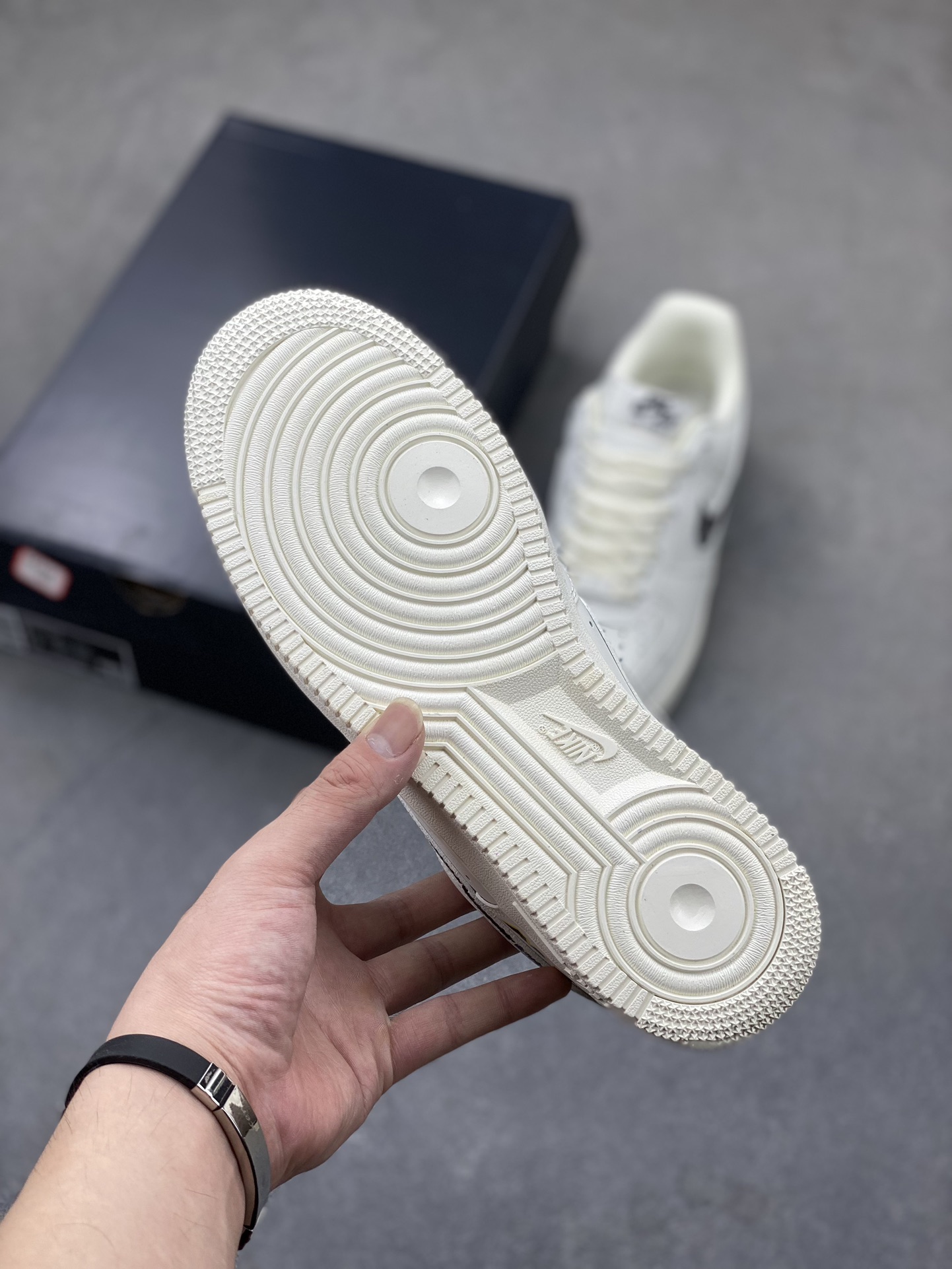 Nike Air Force 1 Low '07 "Drew" Custom Graffiti Sneakers 7 i1724356298 5555 3