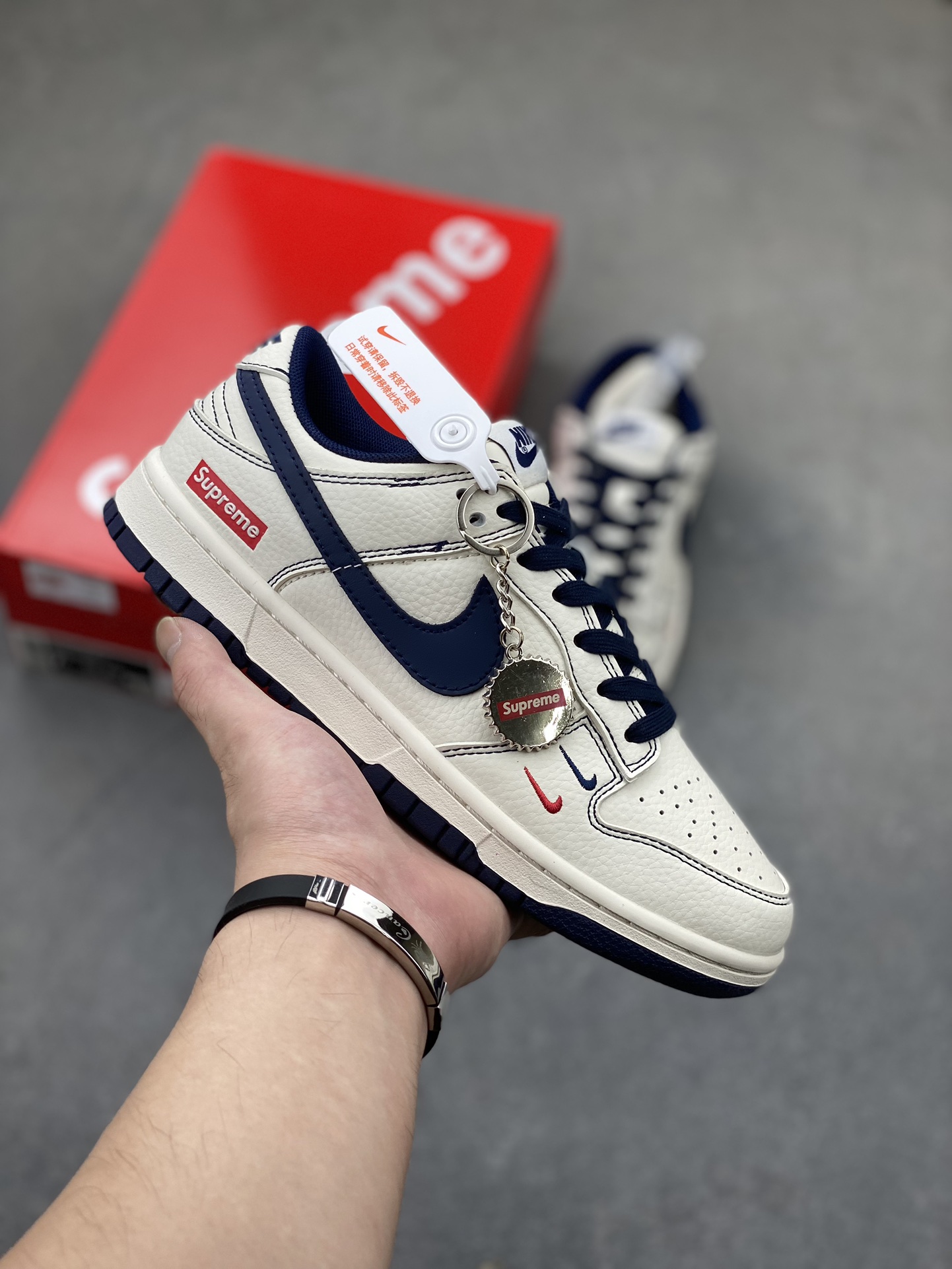 Nike SB Dunk Low Supreme Collab Cream/Navy Sneakers, Customized Design 1 i1724357181 6157 3