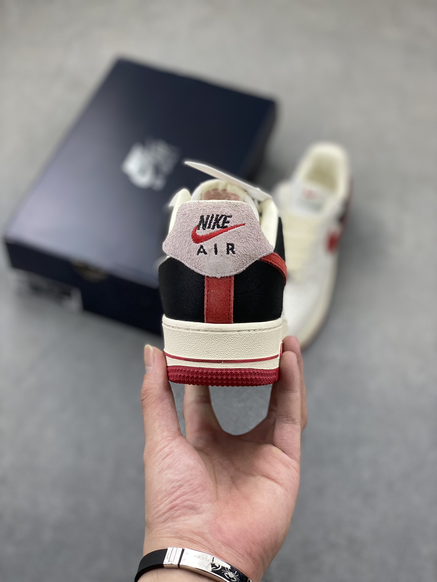 Nike Air Force 1 '07 Low Sneakers - Limited Edition, Premium Quality 5 i1724357375 920 1
